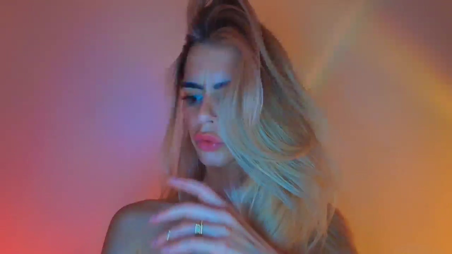 Gallery image thumbnail from fresagirl's myfreecams stream on, 10/23/2025, 23:59 image 15 of 20