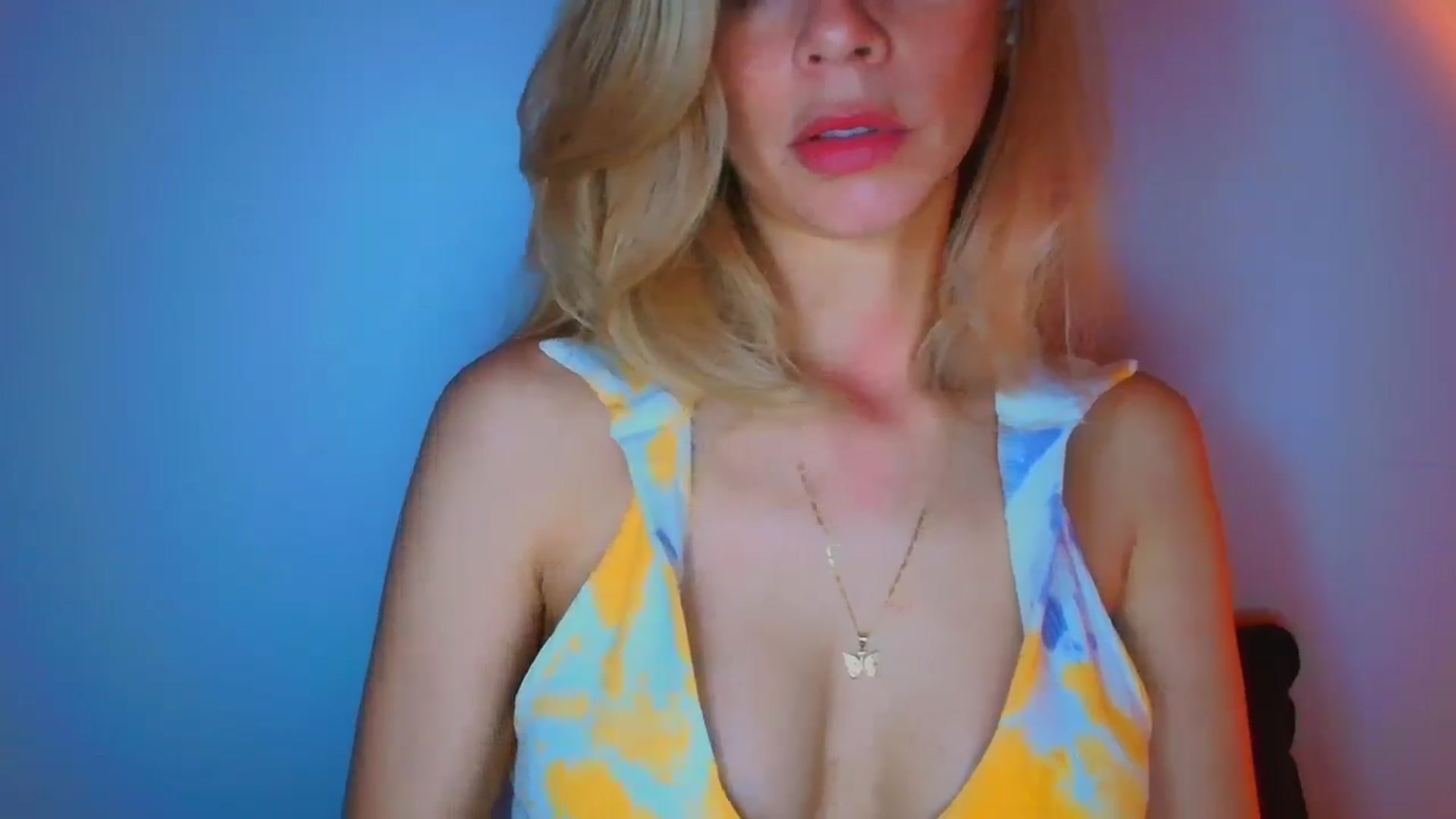 Gallery image thumbnail from fresagirl's myfreecams stream on, 11/11/2025, 21:27 image 17 of 20