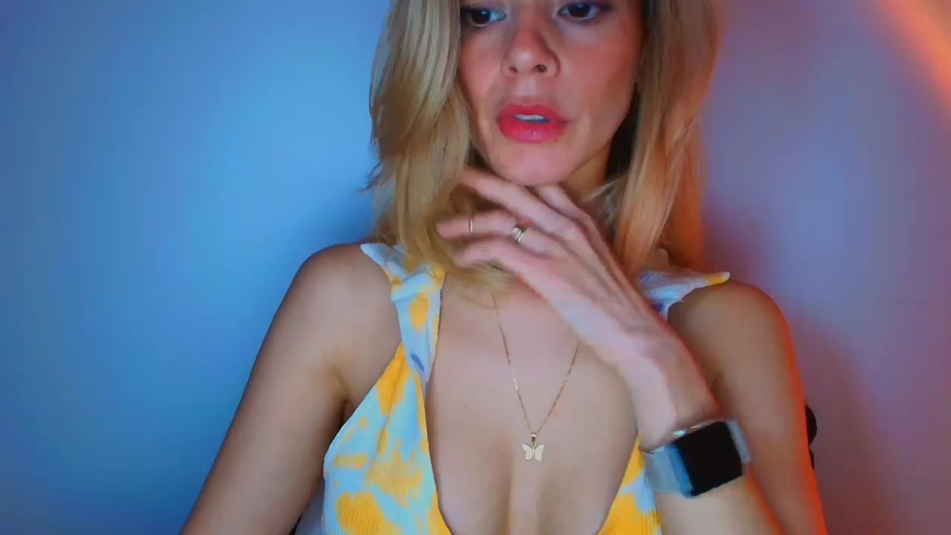 Gallery image thumbnail from fresagirl's myfreecams stream on, 11/11/2025, 21:27 image 15 of 20