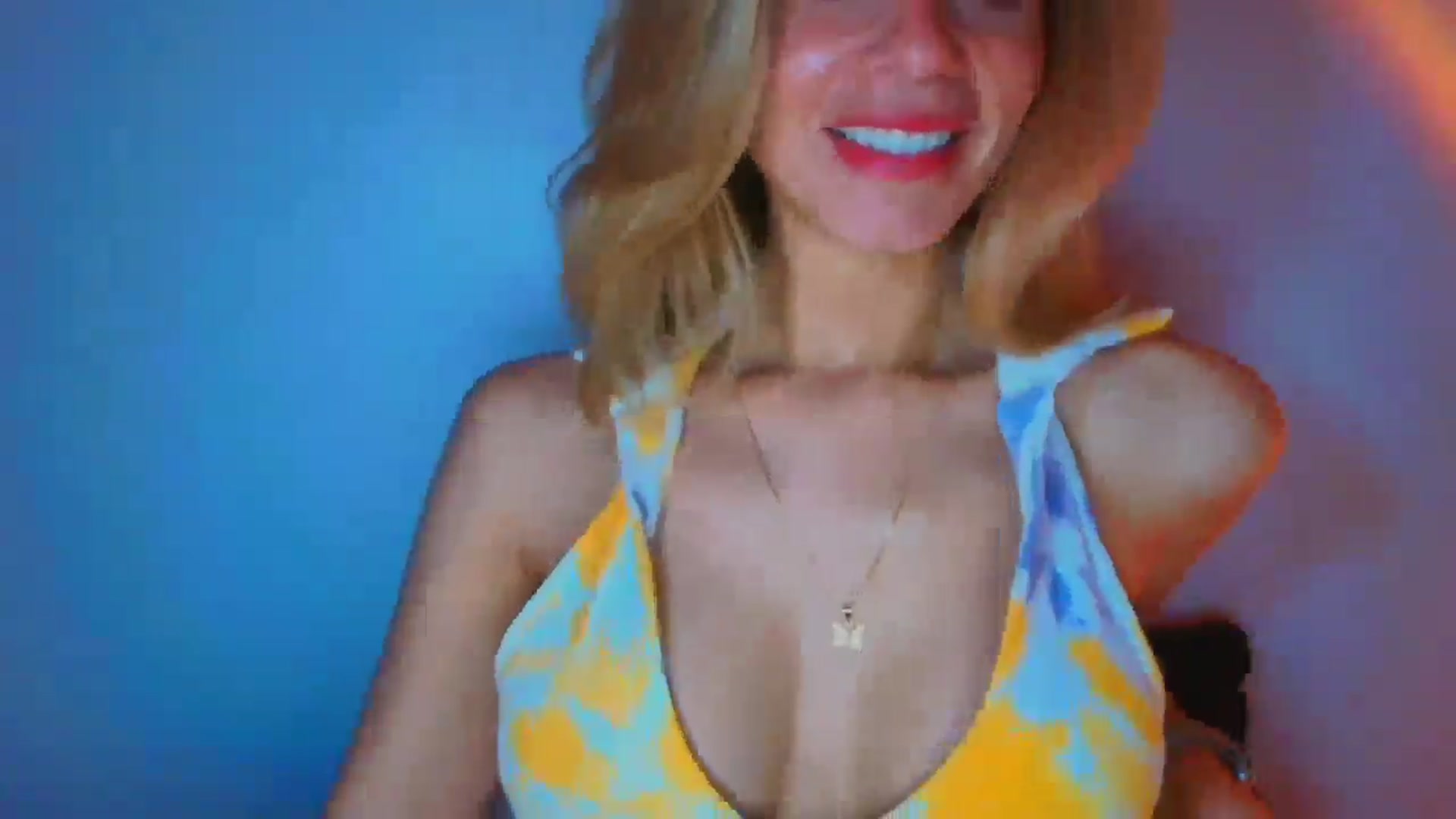 Gallery image thumbnail from fresagirl's myfreecams stream on, 11/11/2025, 21:27 image 11 of 20