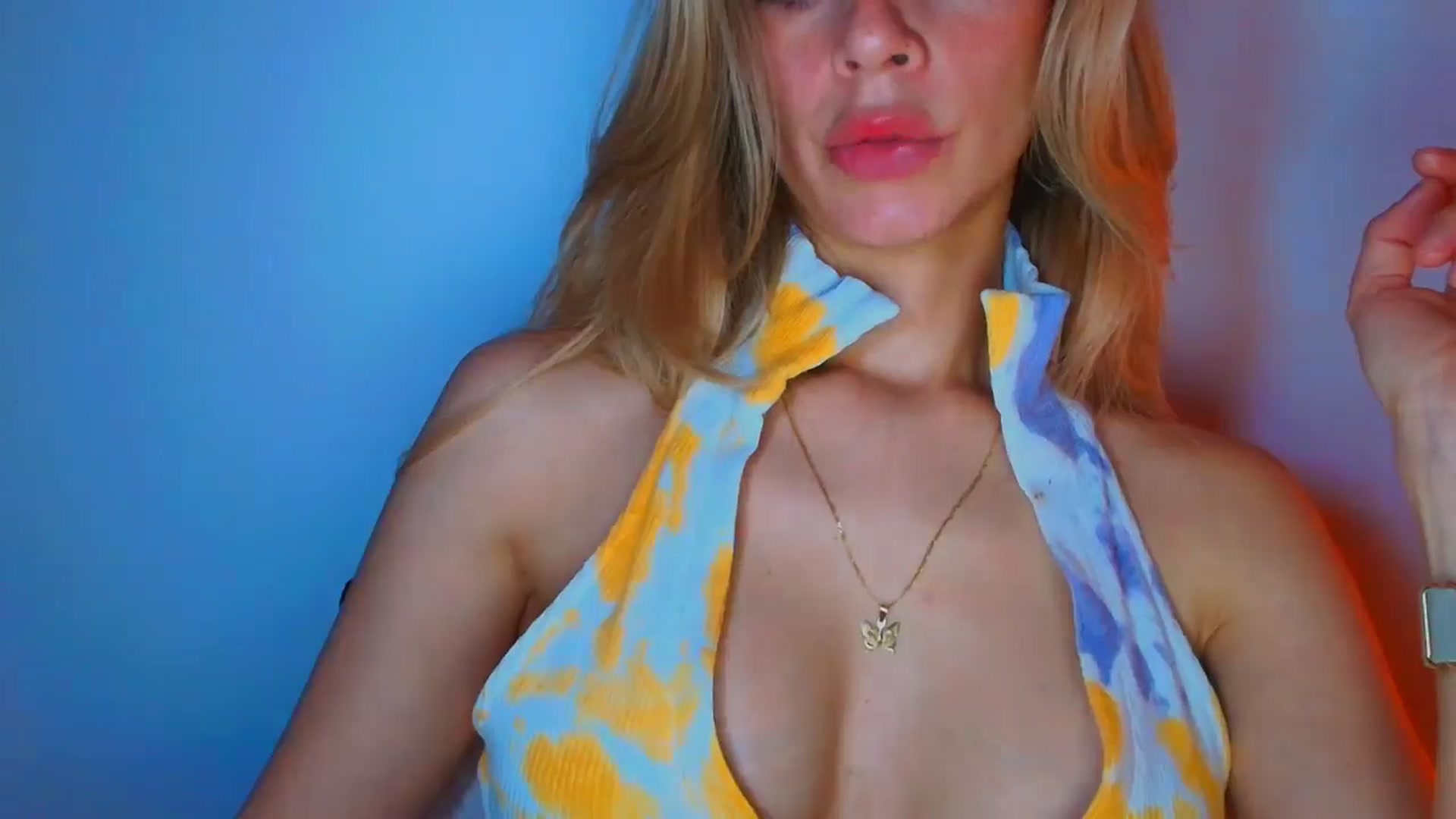 Gallery image thumbnail from fresagirl's myfreecams stream on, 11/12/2025, 24:56 image 13 of 20