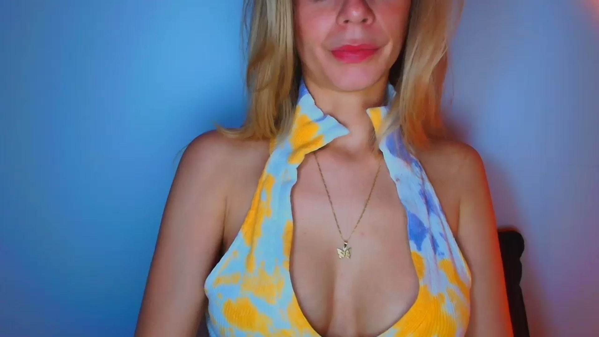Gallery image thumbnail from fresagirl's myfreecams stream on, 11/12/2025, 24:56 image 4 of 20