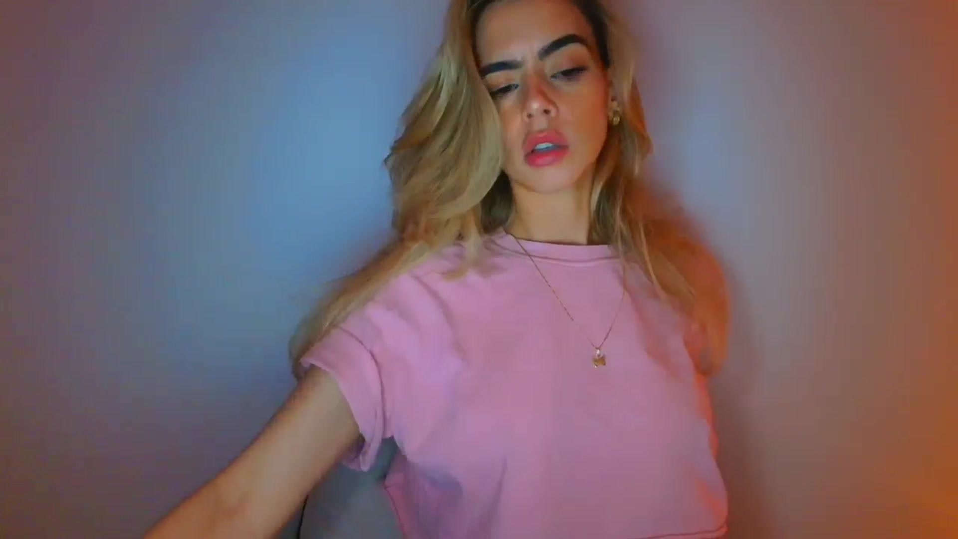 Gallery image thumbnail from fresagirl's myfreecams stream on, 11/13/2025, 21:39 image 18 of 20