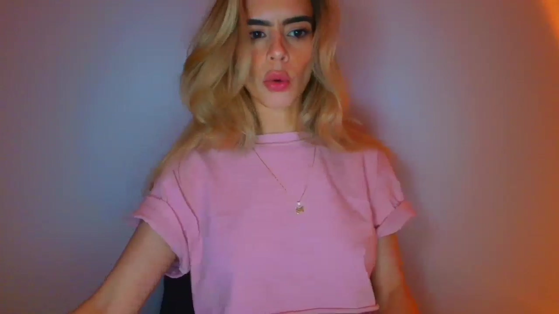 Gallery image thumbnail from fresagirl's myfreecams stream on, 11/13/2025, 21:39 image 2 of 20
