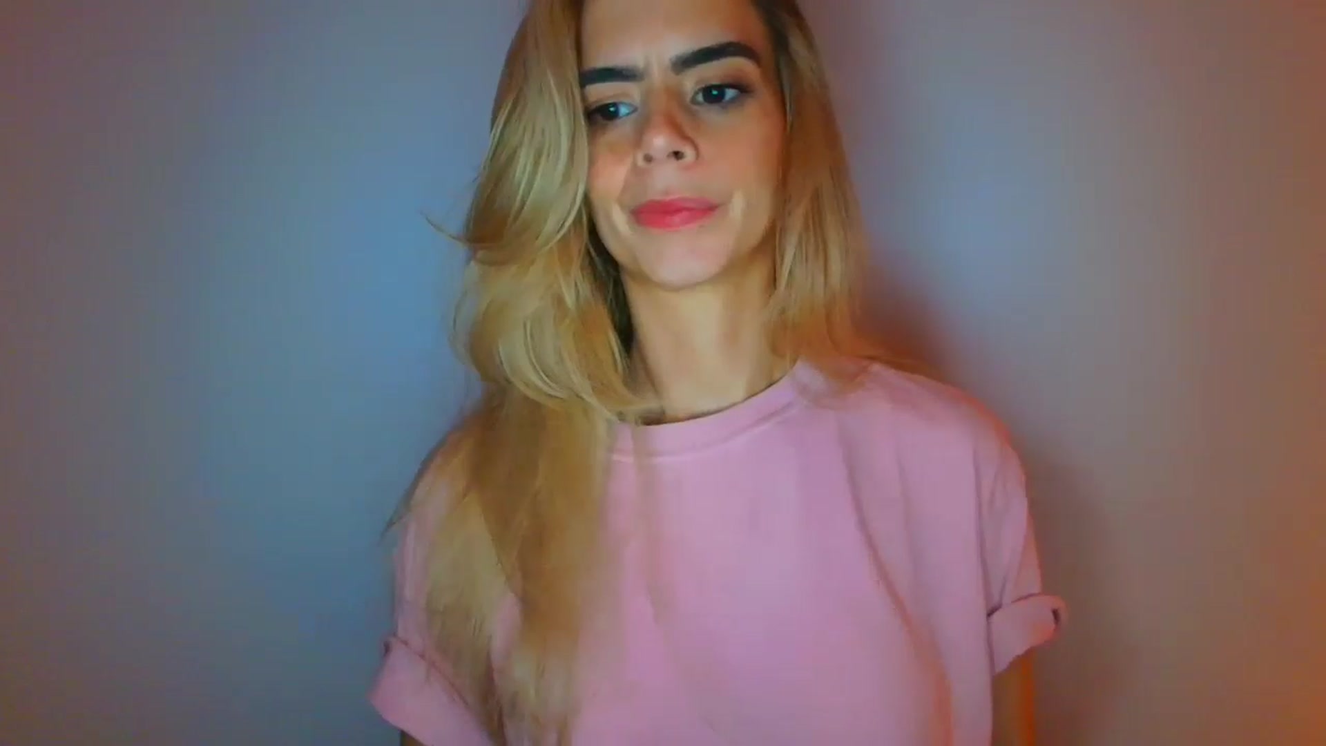 Gallery image thumbnail from fresagirl's myfreecams stream on, 11/13/2025, 22:20 image 17 of 20