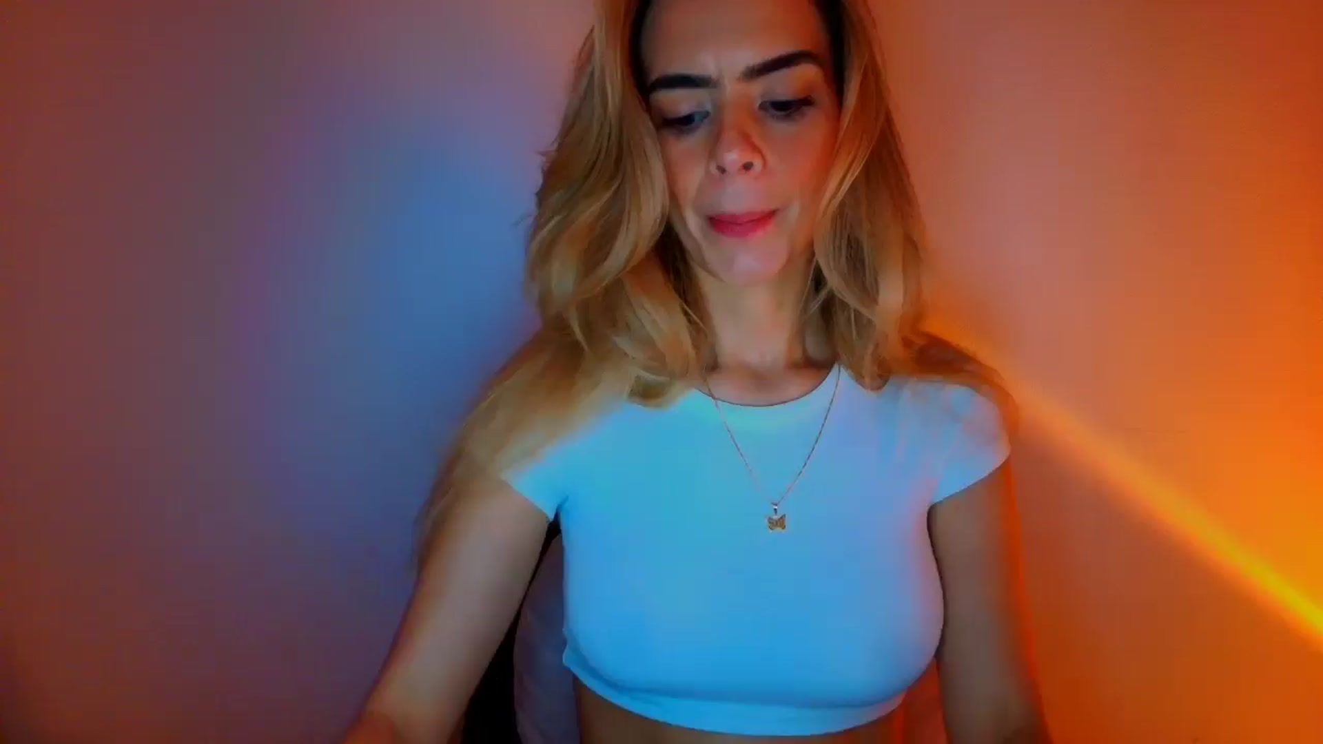 Gallery image thumbnail from fresagirl's myfreecams stream on, 11/18/2025, 21:51 image 1 of 20