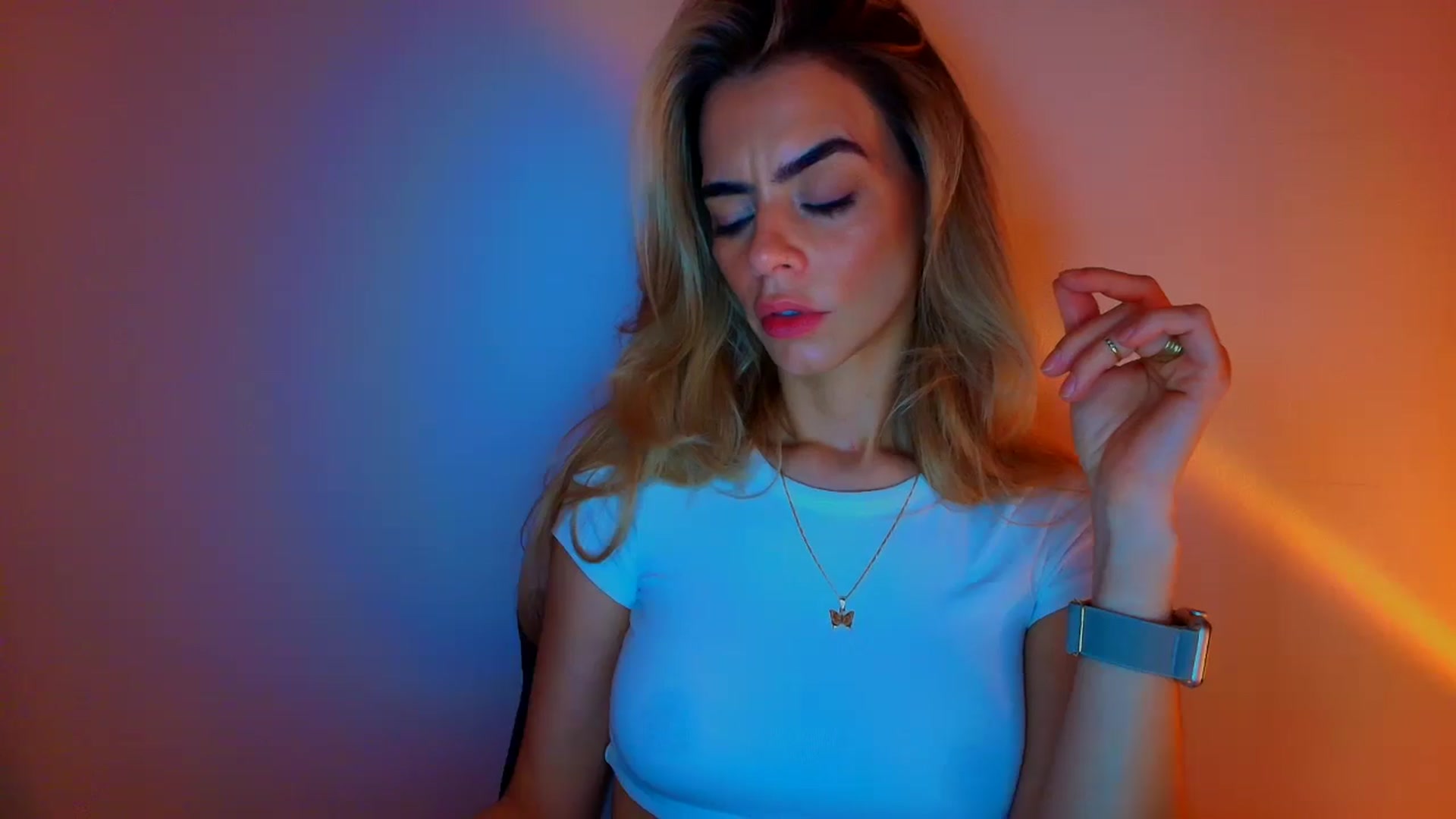 Gallery image thumbnail from fresagirl's myfreecams stream on, 11/18/2025, 21:51 image 6 of 20