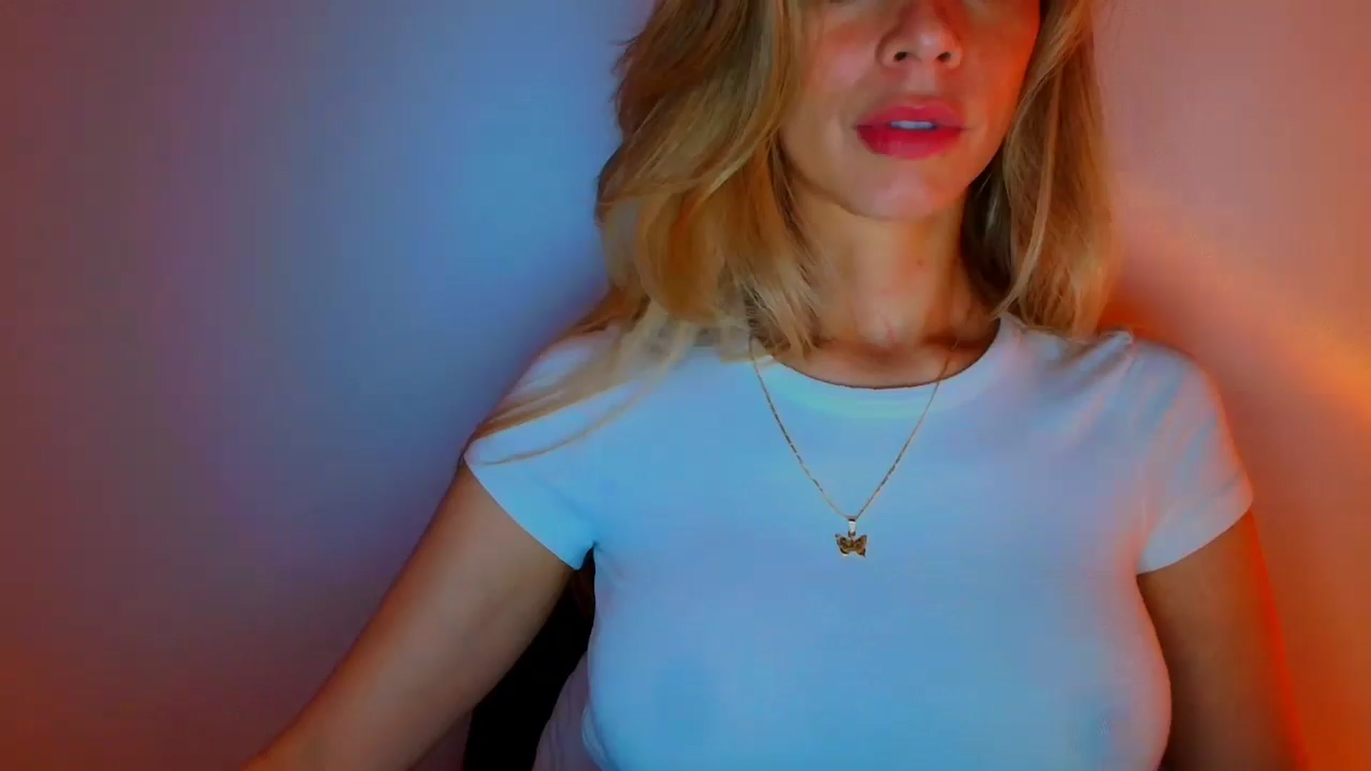 Gallery image thumbnail from fresagirl's myfreecams stream on, 11/18/2025, 23:00 image 15 of 20