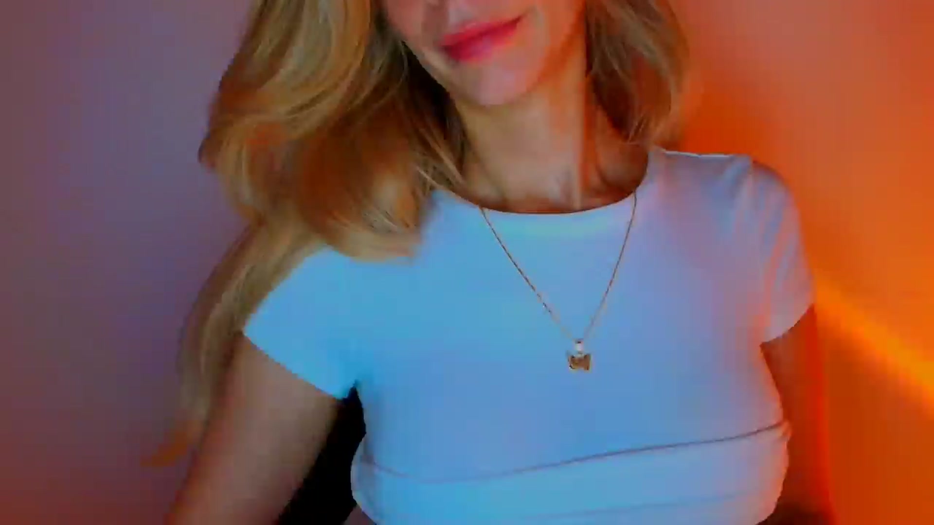 Gallery image thumbnail from fresagirl's myfreecams stream on, 11/19/2025, 01:47 image 19 of 20
