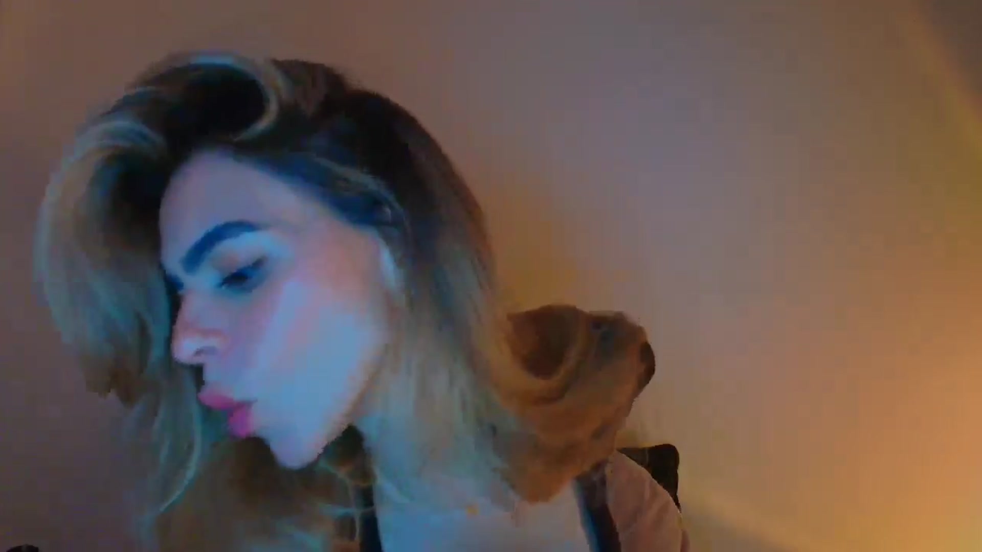 Gallery image thumbnail from fresagirl's myfreecams stream on, 12/10/2025, 21:57 image 14 of 20