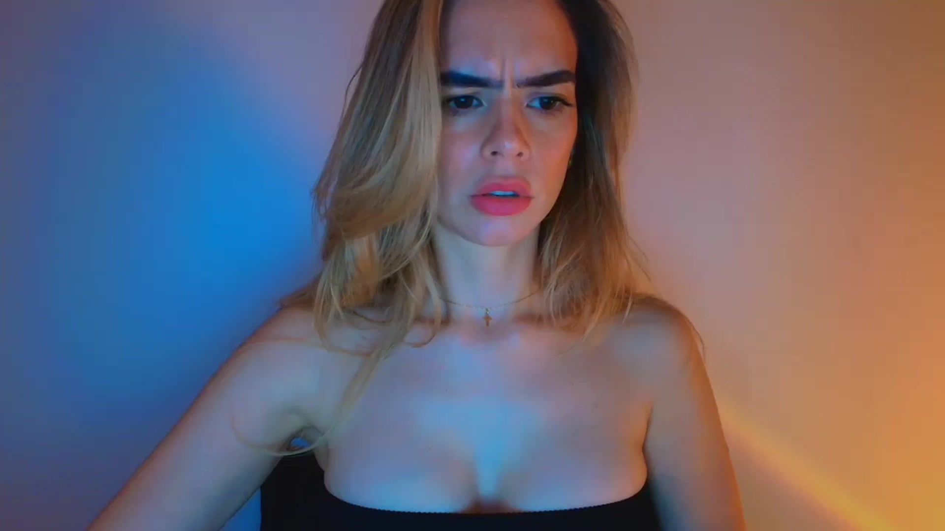 Gallery image thumbnail from fresagirl's myfreecams stream on, 01/08/2026, 23:04 image 1 of 20