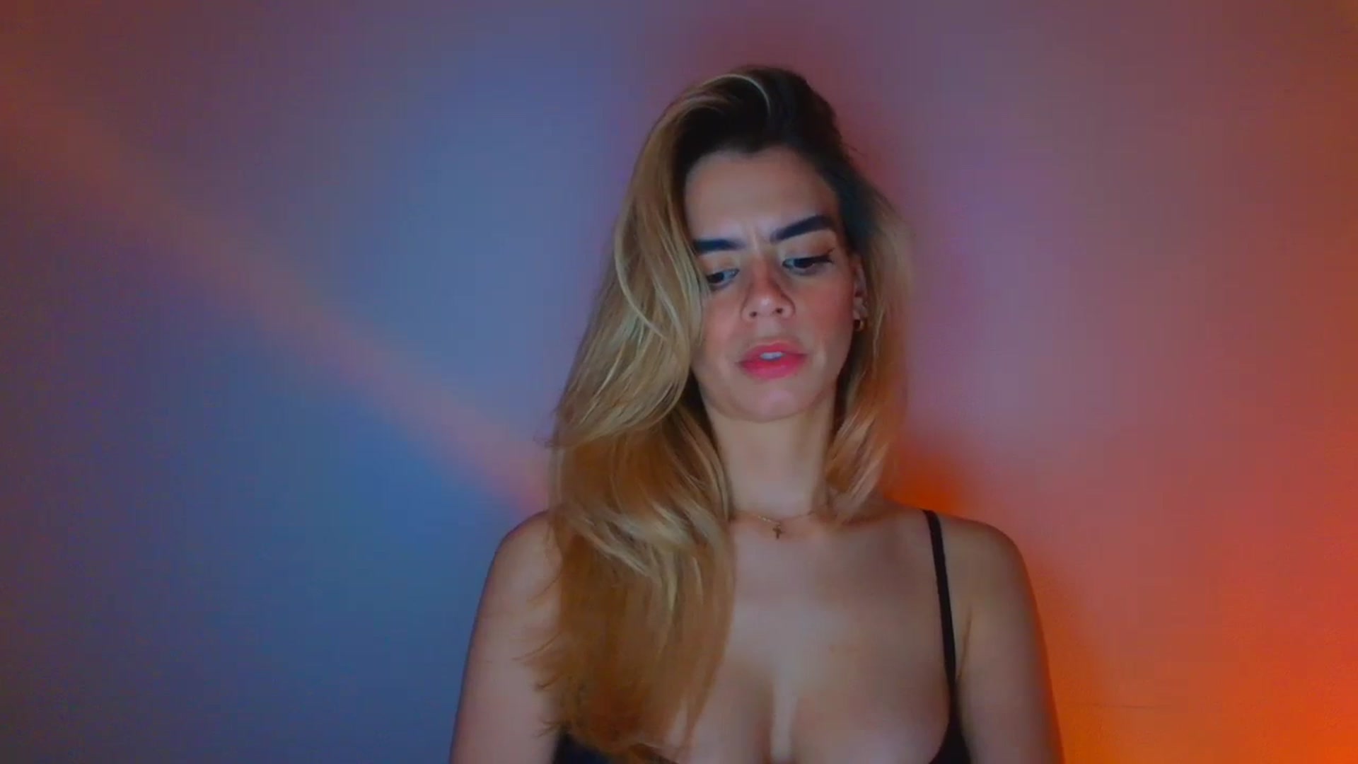 Gallery image thumbnail from fresagirl's myfreecams stream on, 01/13/2026, 22:39 image 16 of 20