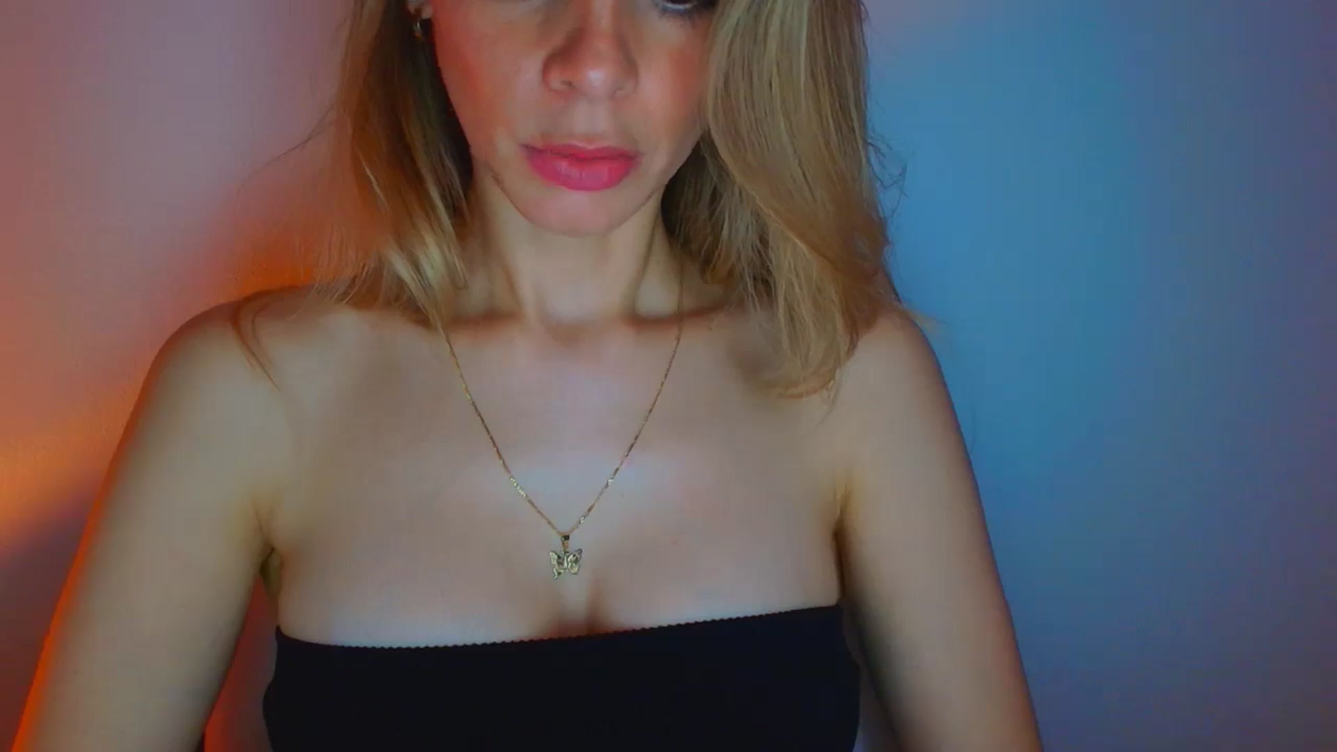 Gallery image thumbnail from fresagirl's myfreecams stream on, 01/26/2026, 22:14 image 15 of 20