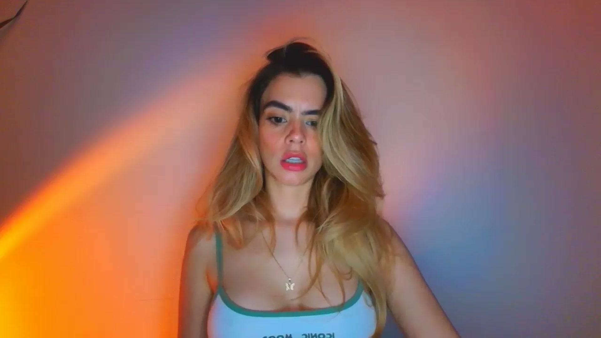 Gallery image thumbnail from fresagirl's myfreecams stream on, 02/17/2026, 24:20 image 2 of 20