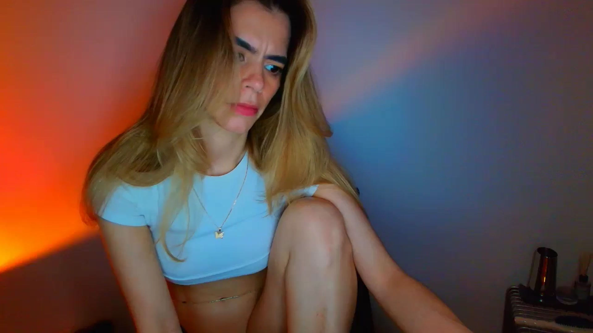 Gallery image thumbnail from fresagirl's myfreecams stream on, 02/19/2026, 24:02 image 5 of 20