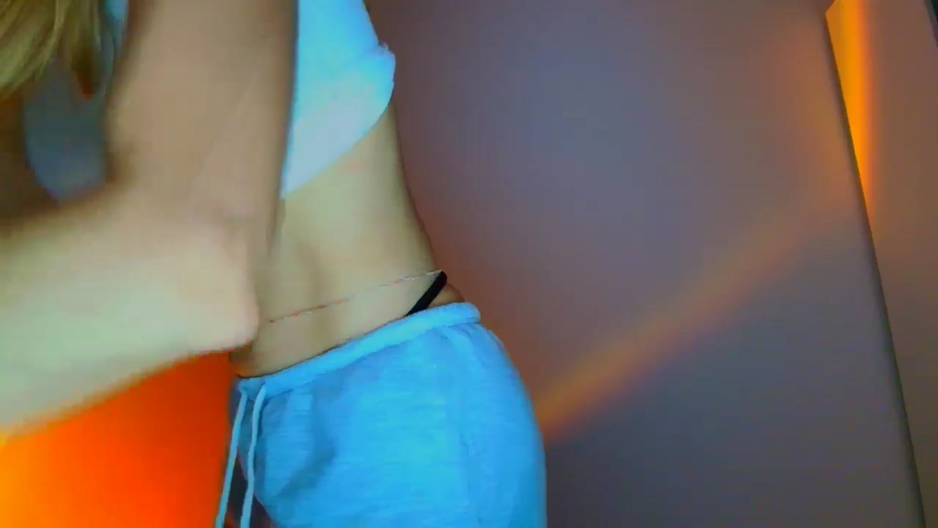 Gallery image thumbnail from fresagirl's myfreecams stream on, 02/19/2026, 01:31 image 19 of 20