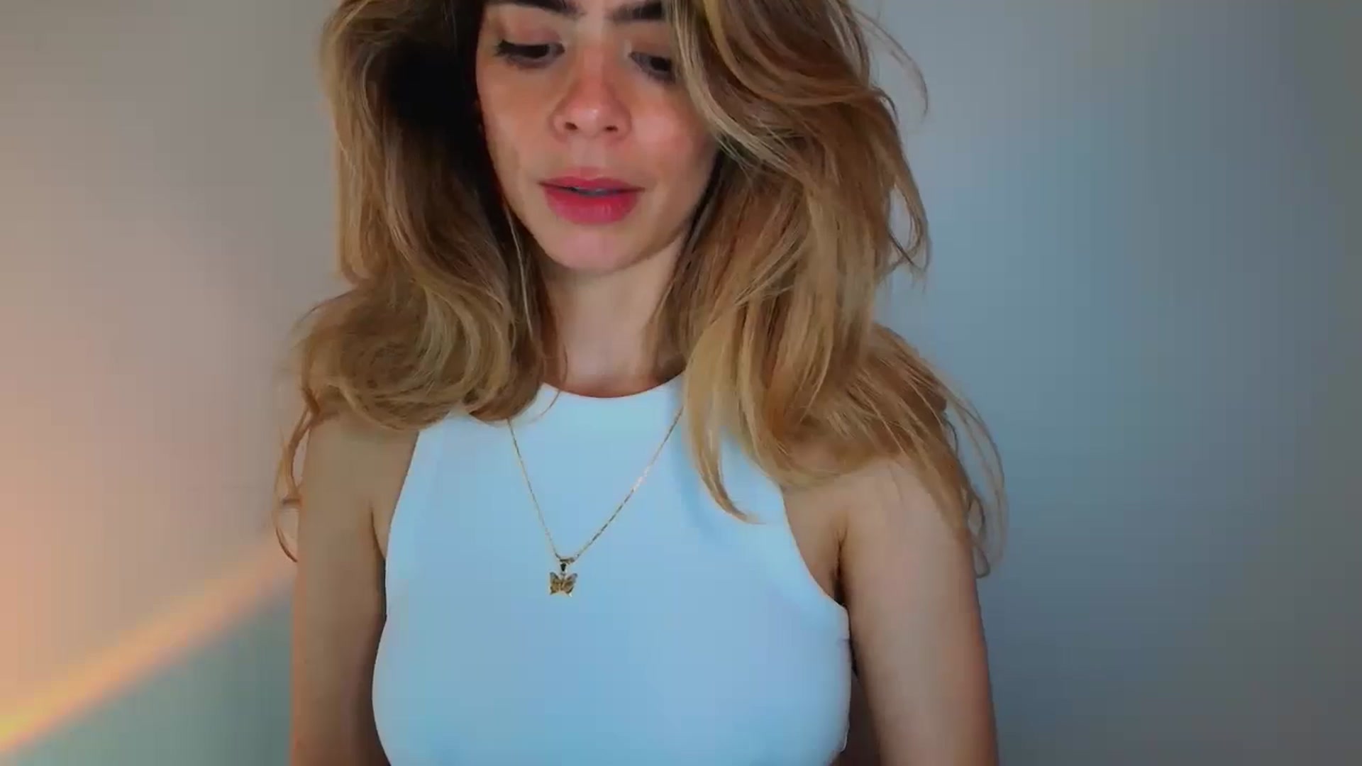 Gallery image thumbnail from fresagirl's myfreecams stream on, 03/18/2026, 17:08 image 18 of 20
