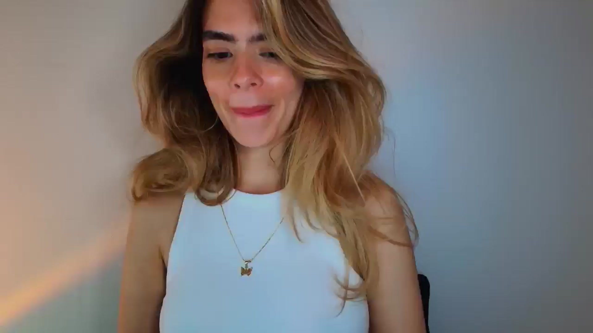Gallery image thumbnail from fresagirl's myfreecams stream on, 03/18/2026, 17:08 image 20 of 20
