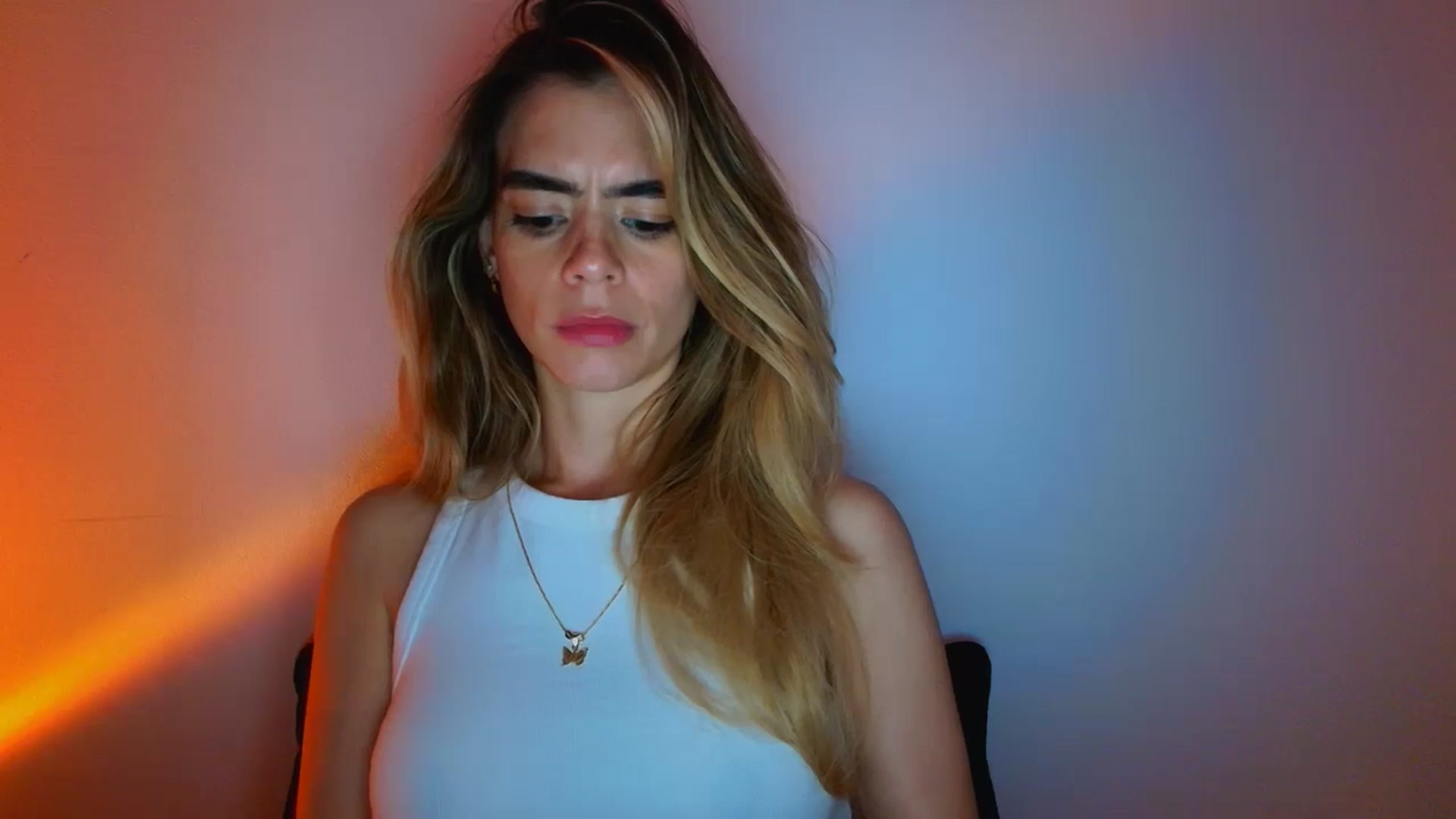 Gallery image thumbnail from fresagirl's myfreecams stream on, 03/18/2026, 19:03 image 2 of 20