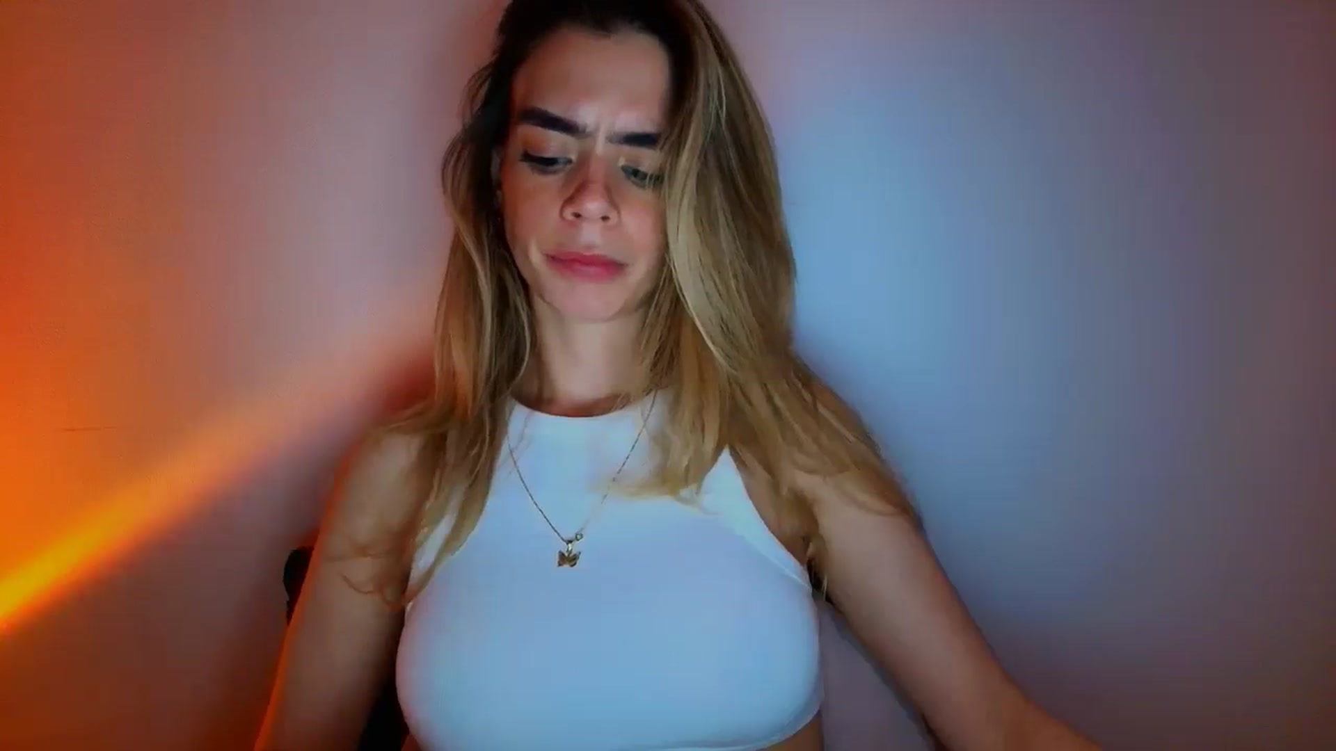 Gallery image thumbnail from fresagirl's myfreecams stream on, 03/20/2026, 01:31 image 19 of 20