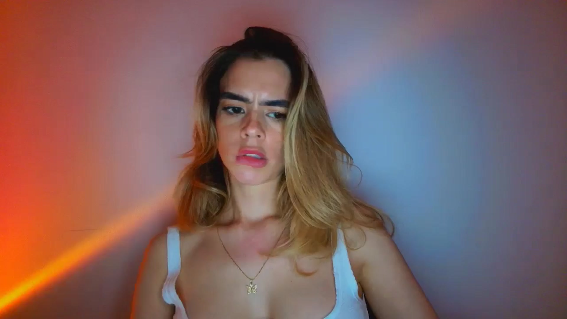 Gallery image thumbnail from fresagirl's myfreecams stream on, 03/31/2026, 24:02 image 15 of 20