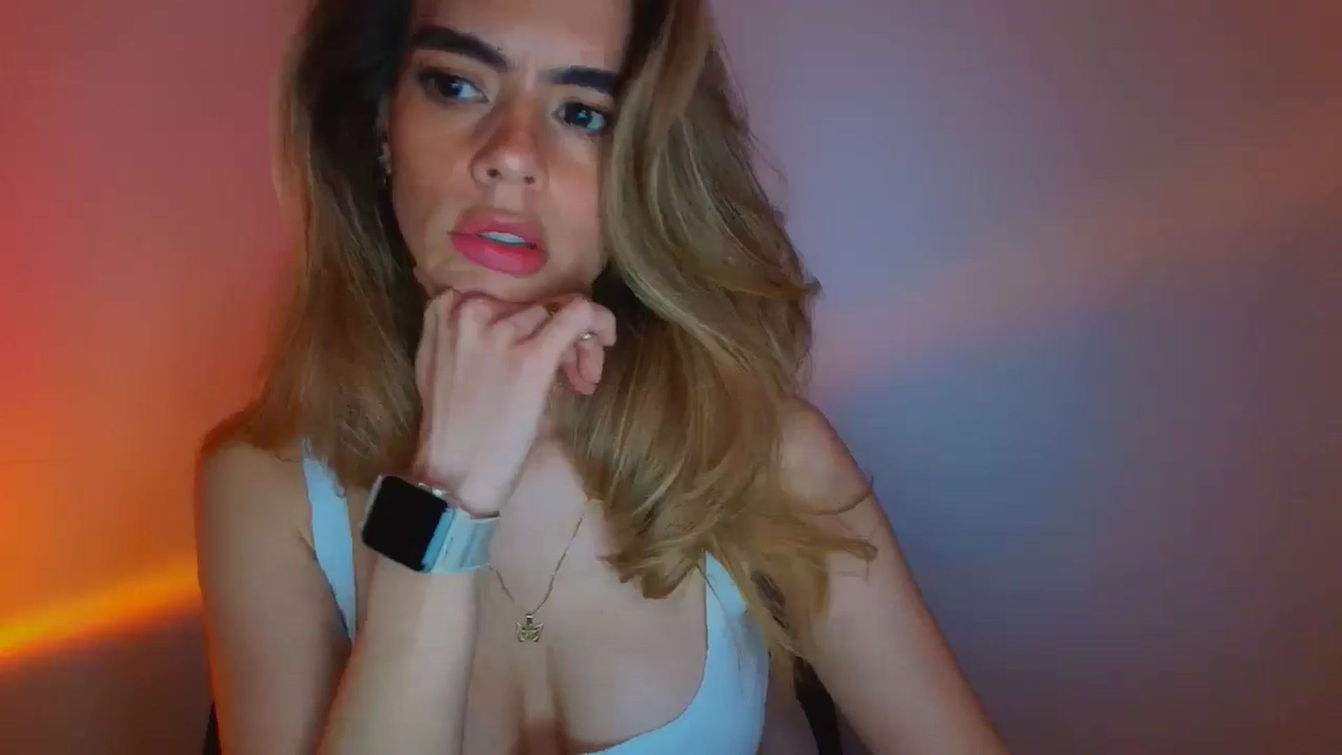 Gallery image thumbnail from fresagirl's myfreecams stream on, 04/13/2026, 22:21 image 3 of 20