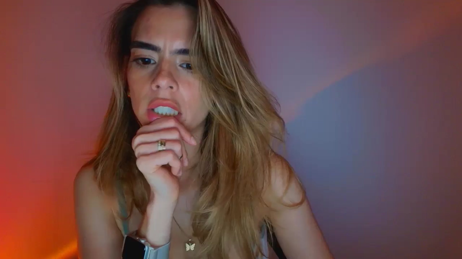 Gallery image thumbnail from fresagirl's myfreecams stream on, 04/14/2026, 21:29 image 2 of 20