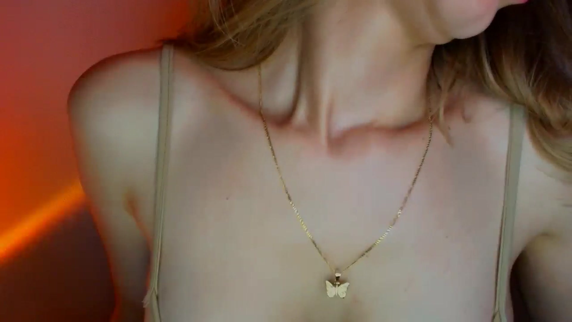 Gallery image thumbnail from fresagirl's myfreecams stream on, 04/16/2026, 24:01 image 6 of 20