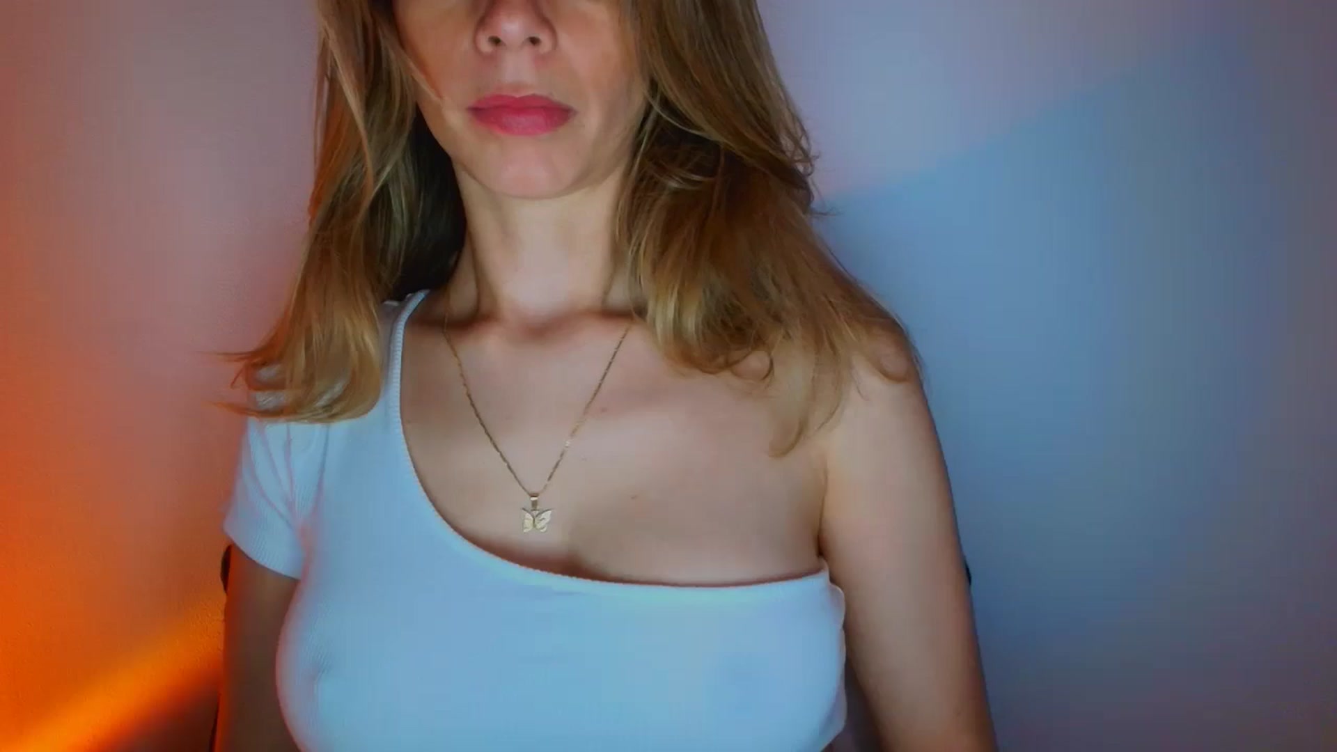 Gallery image thumbnail from fresagirl's myfreecams stream on, 04/21/2026, 22:30 image 9 of 20