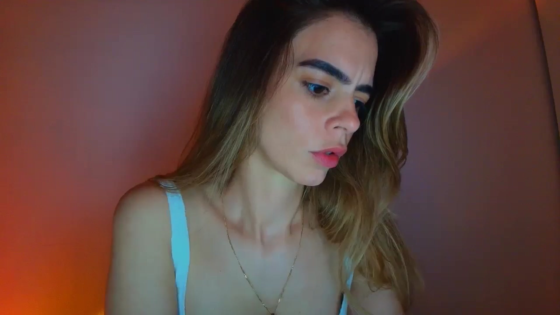 Gallery image thumbnail from fresagirl's myfreecams stream on, 04/27/2026, 22:56 image 5 of 20