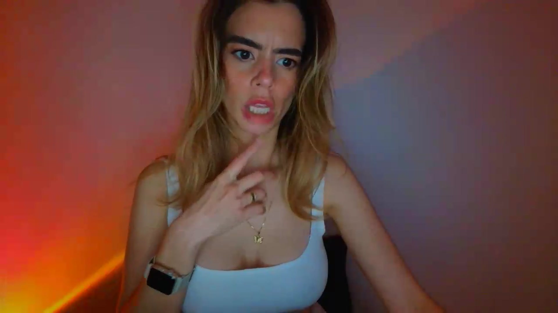 Gallery image thumbnail from fresagirl's myfreecams stream on, 05/14/2026, 21:33 image 4 of 20