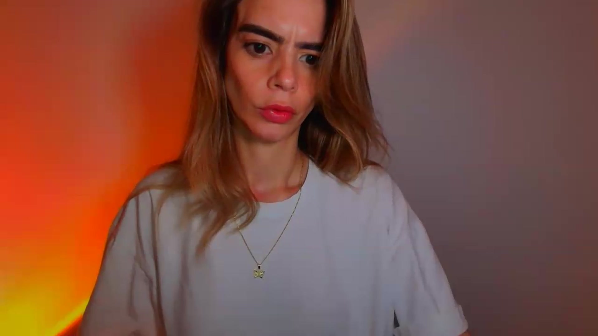Gallery image thumbnail from fresagirl's myfreecams stream on, 05/18/2026, 23:20 image 8 of 20