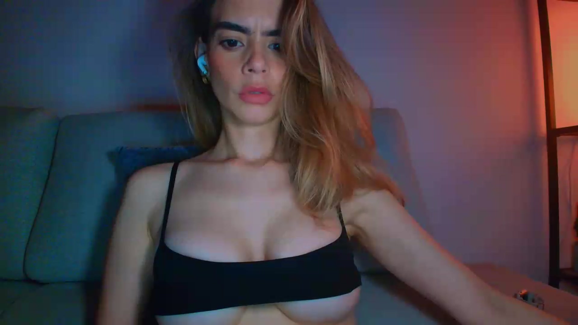 Gallery image thumbnail from fresagirl's myfreecams stream on, 05/21/2026, 22:47 image 15 of 20