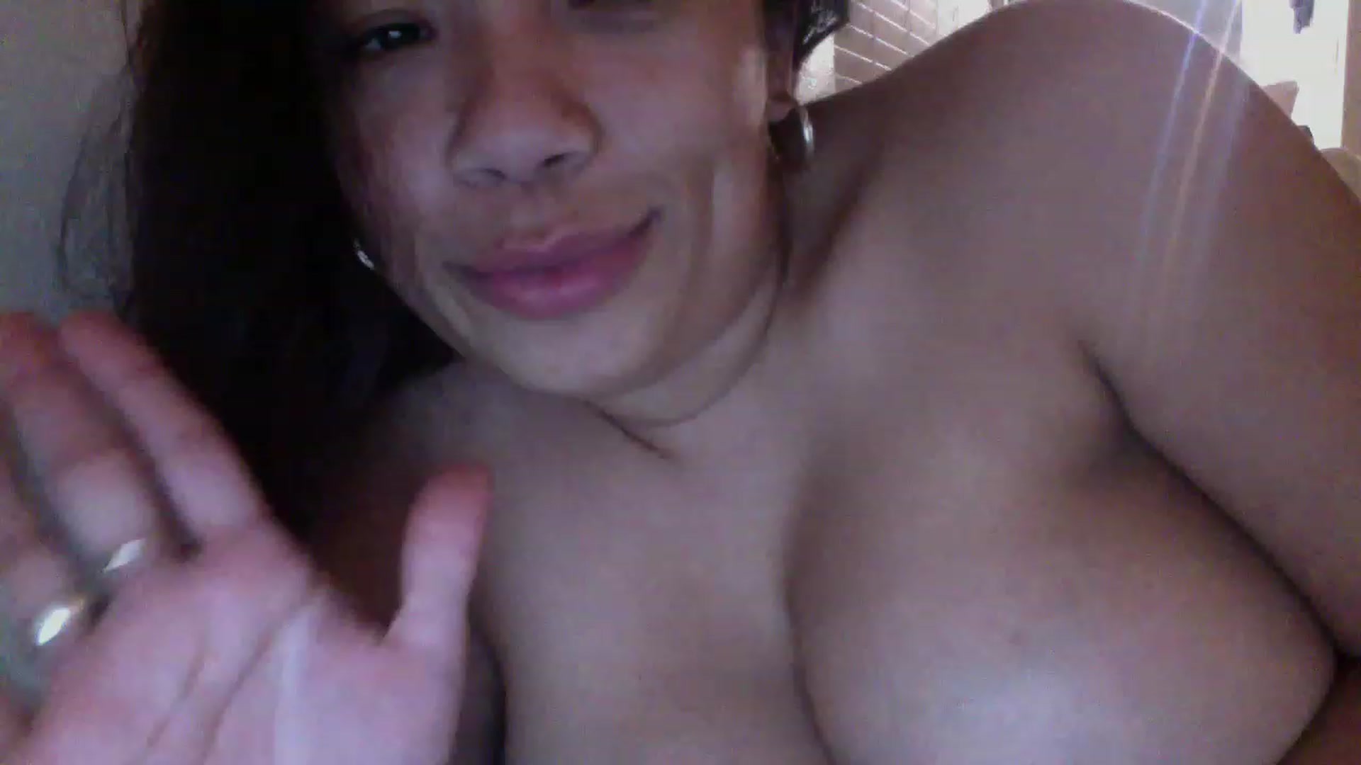 Gallery image thumbnail from fuckmedimples's myfreecams stream on, 11/22/2022, 08:33 image 17 of 20