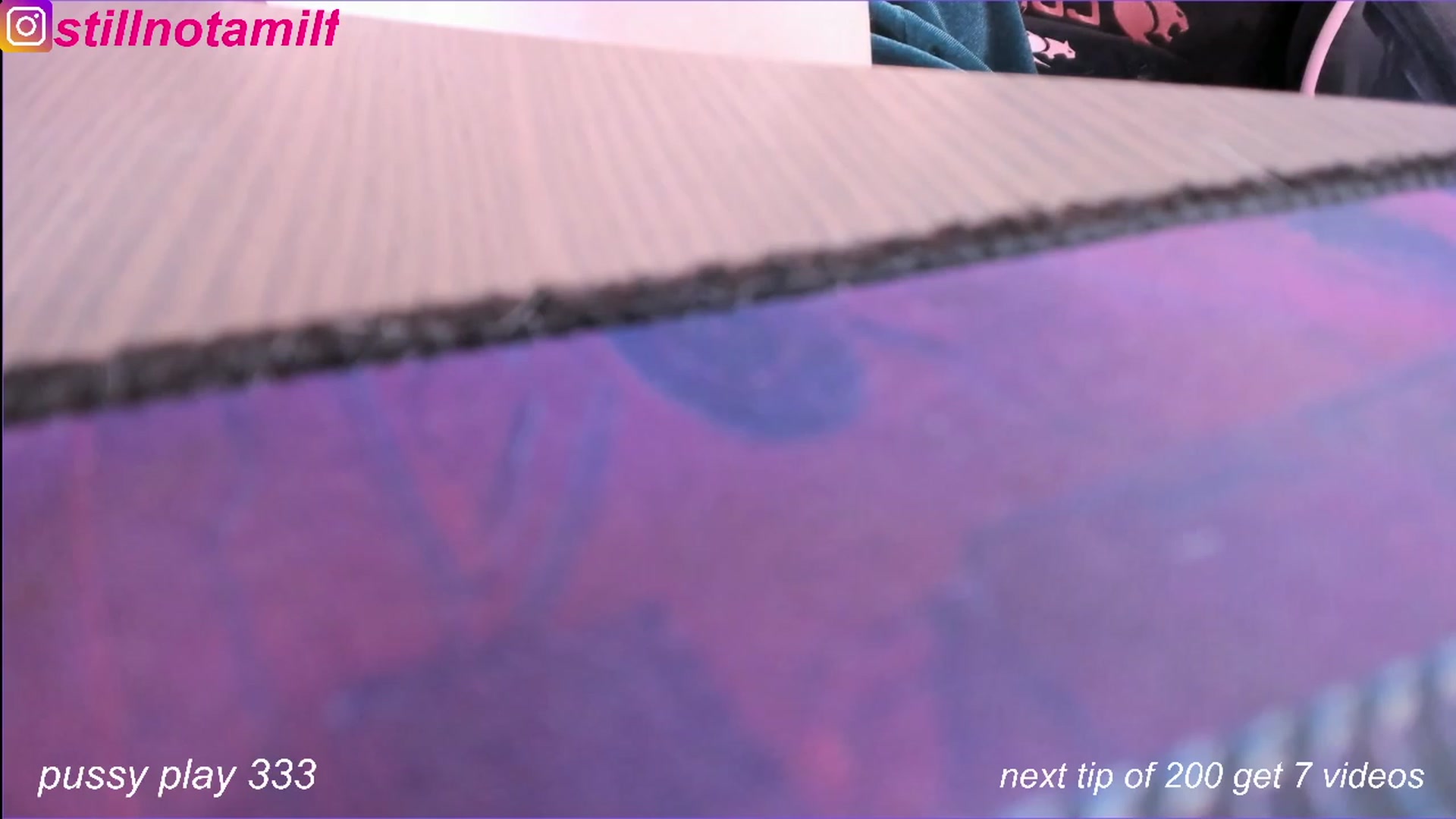 Gallery image thumbnail from fun_for_cash's myfreecams stream on, 01/01/2023, 17:10 image 16 of 20