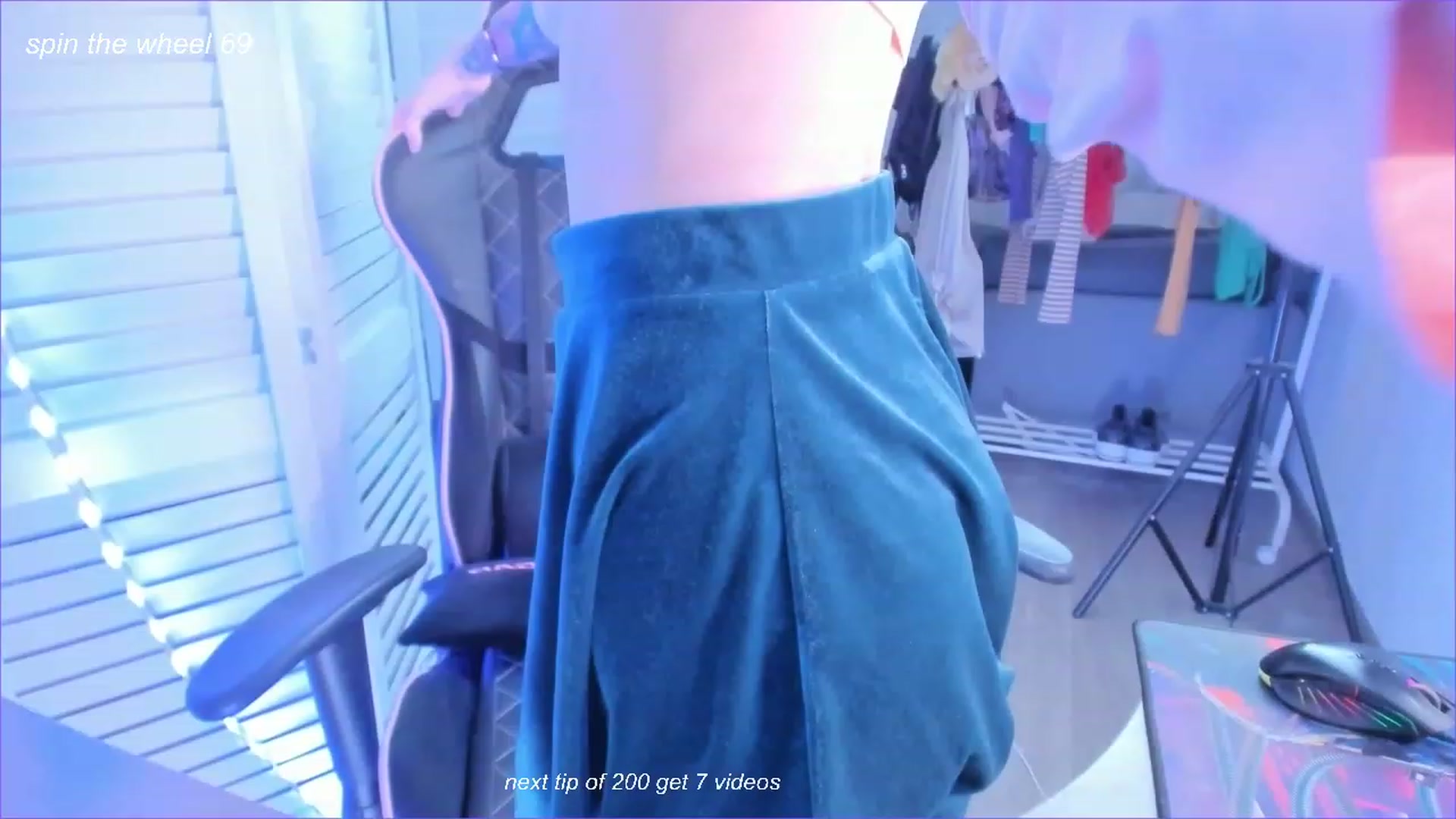 Gallery image thumbnail from fun_for_cash's myfreecams stream on, 11/08/2023, 13:14 image 16 of 20