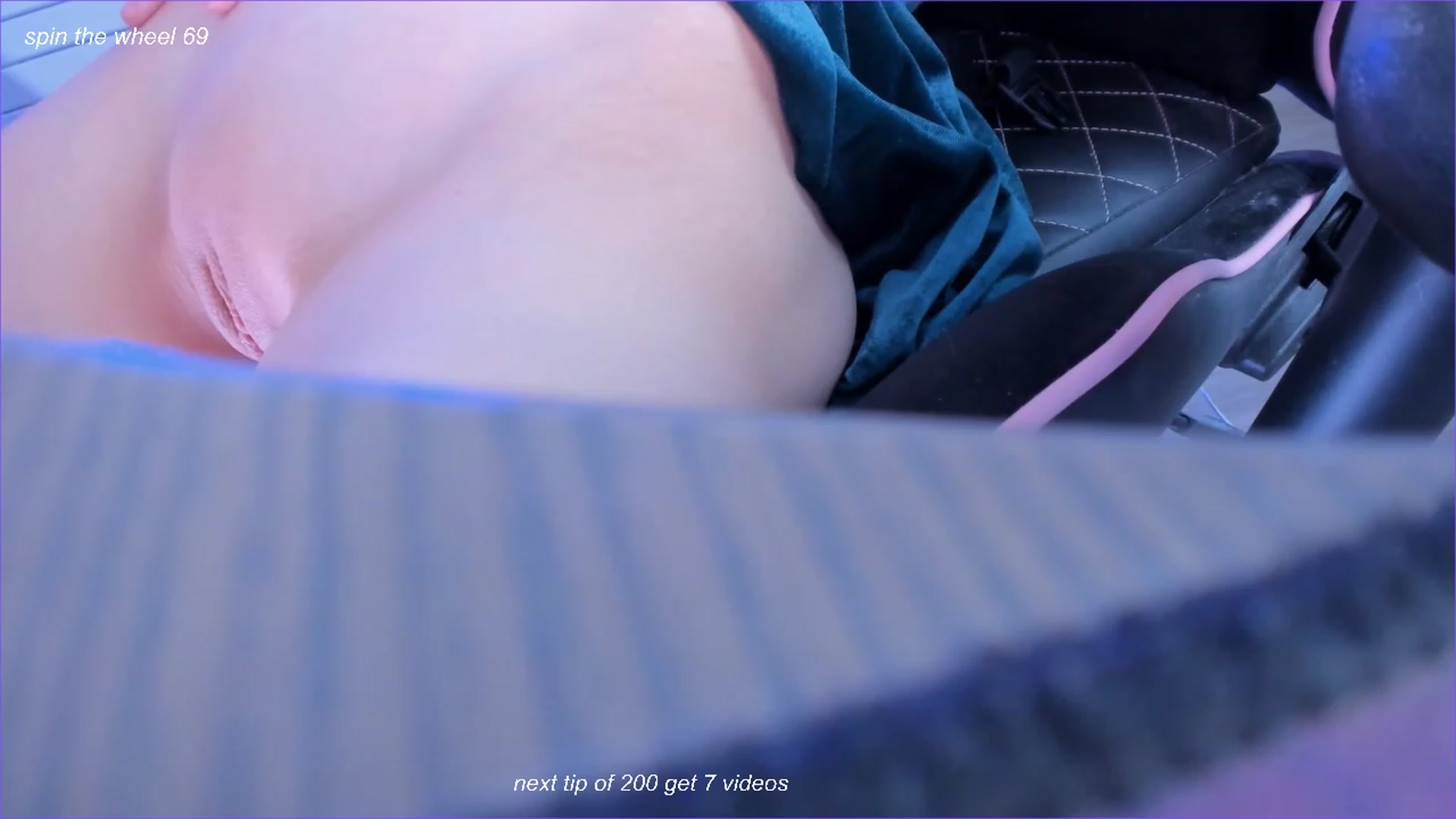 Gallery image thumbnail from fun_for_cash's myfreecams stream on, 11/13/2023, 16:56 image 16 of 20
