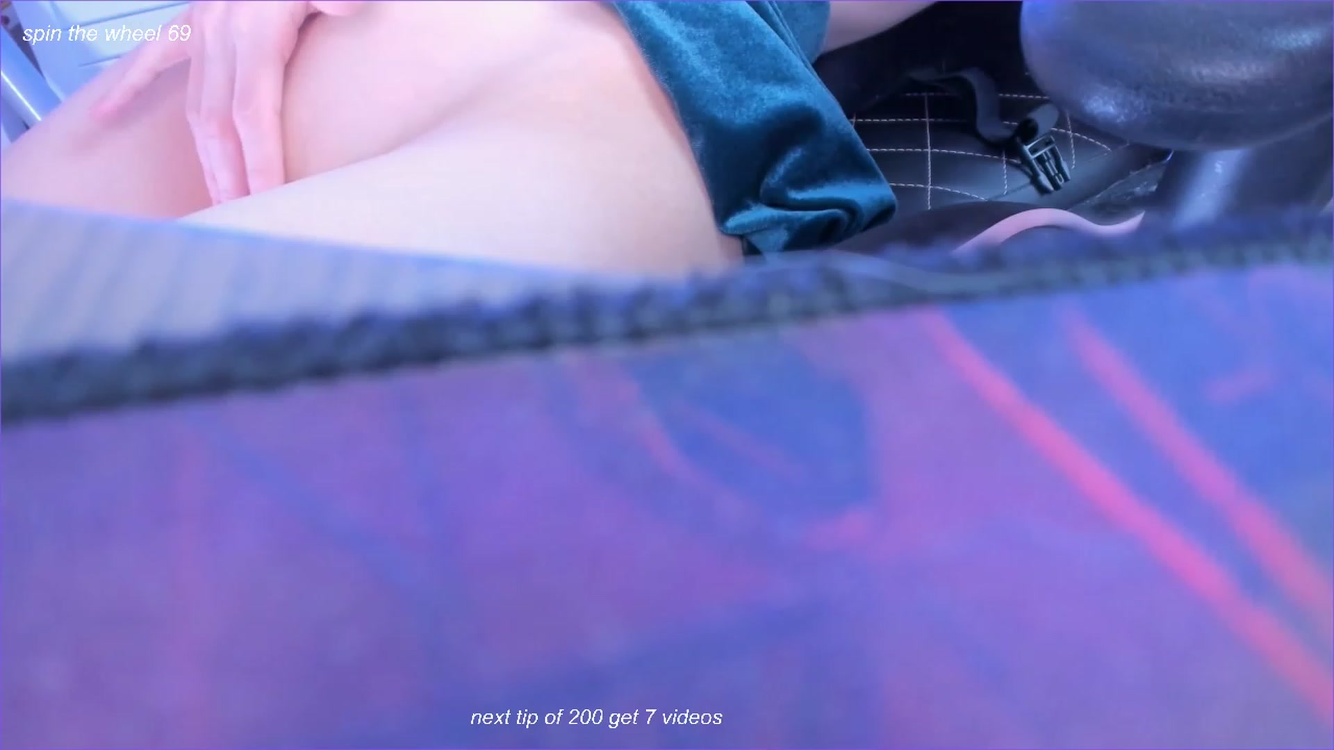 Gallery image thumbnail from fun_for_cash's myfreecams stream on, 11/13/2023, 20:22 image 20 of 20