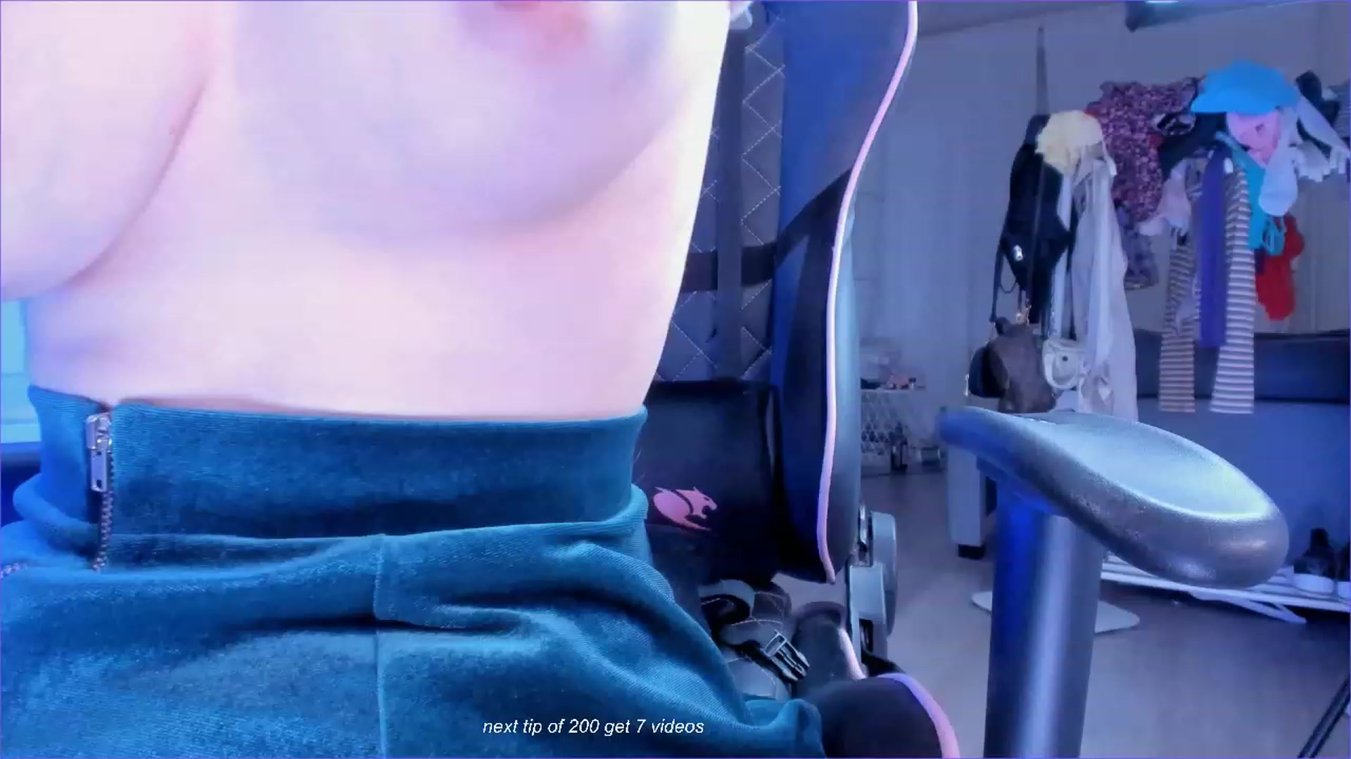 Gallery image thumbnail from fun_for_cash's myfreecams stream on, 01/02/2024, 15:06 image 17 of 20