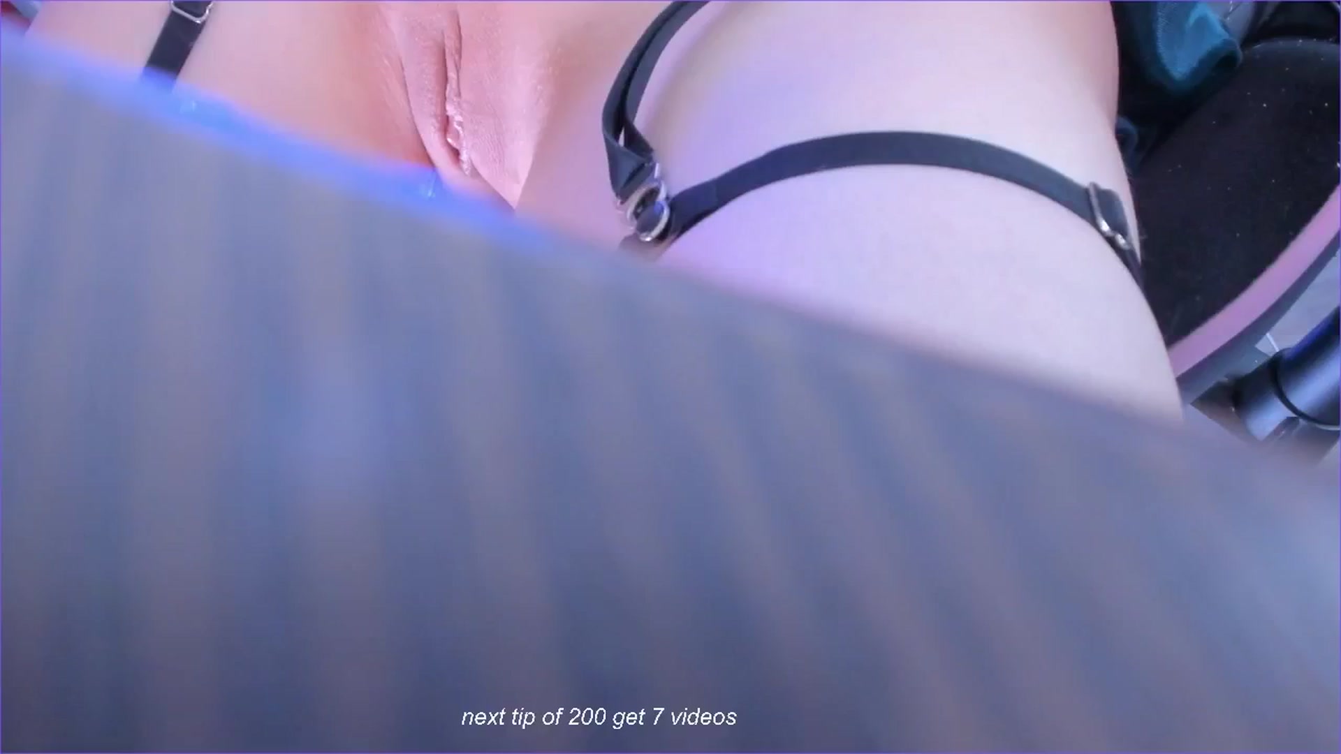 Gallery image thumbnail from fun_for_cash's myfreecams stream on, 02/12/2024, 19:21 image 6 of 20
