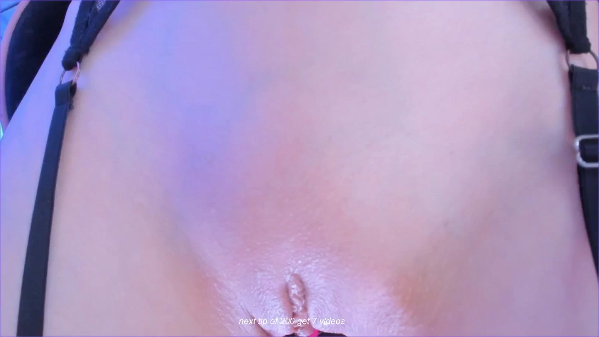 Gallery image thumbnail from fun_for_cash's myfreecams stream on, 05/11/2024, 10:51 image 9 of 20