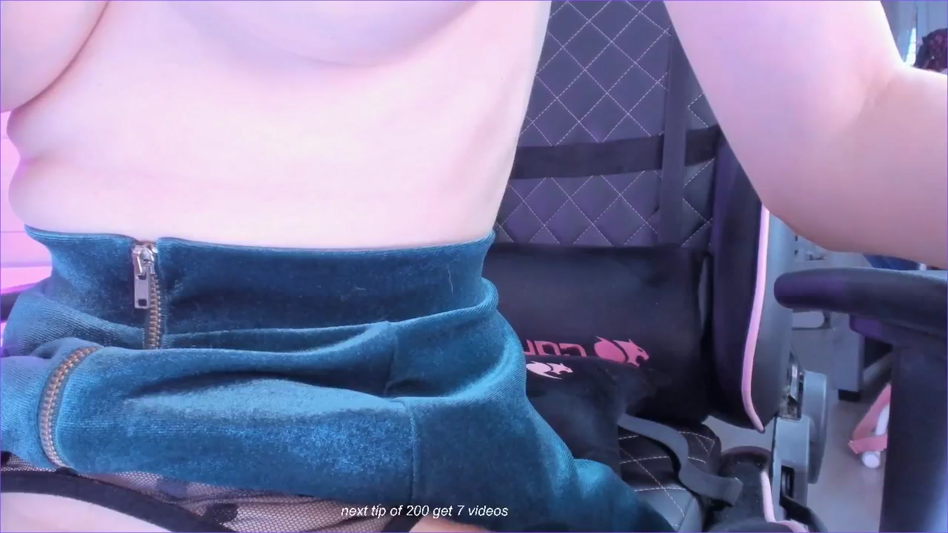 Gallery image thumbnail from fun_for_cash's myfreecams stream on, 07/20/2024, 19:08 image 2 of 20