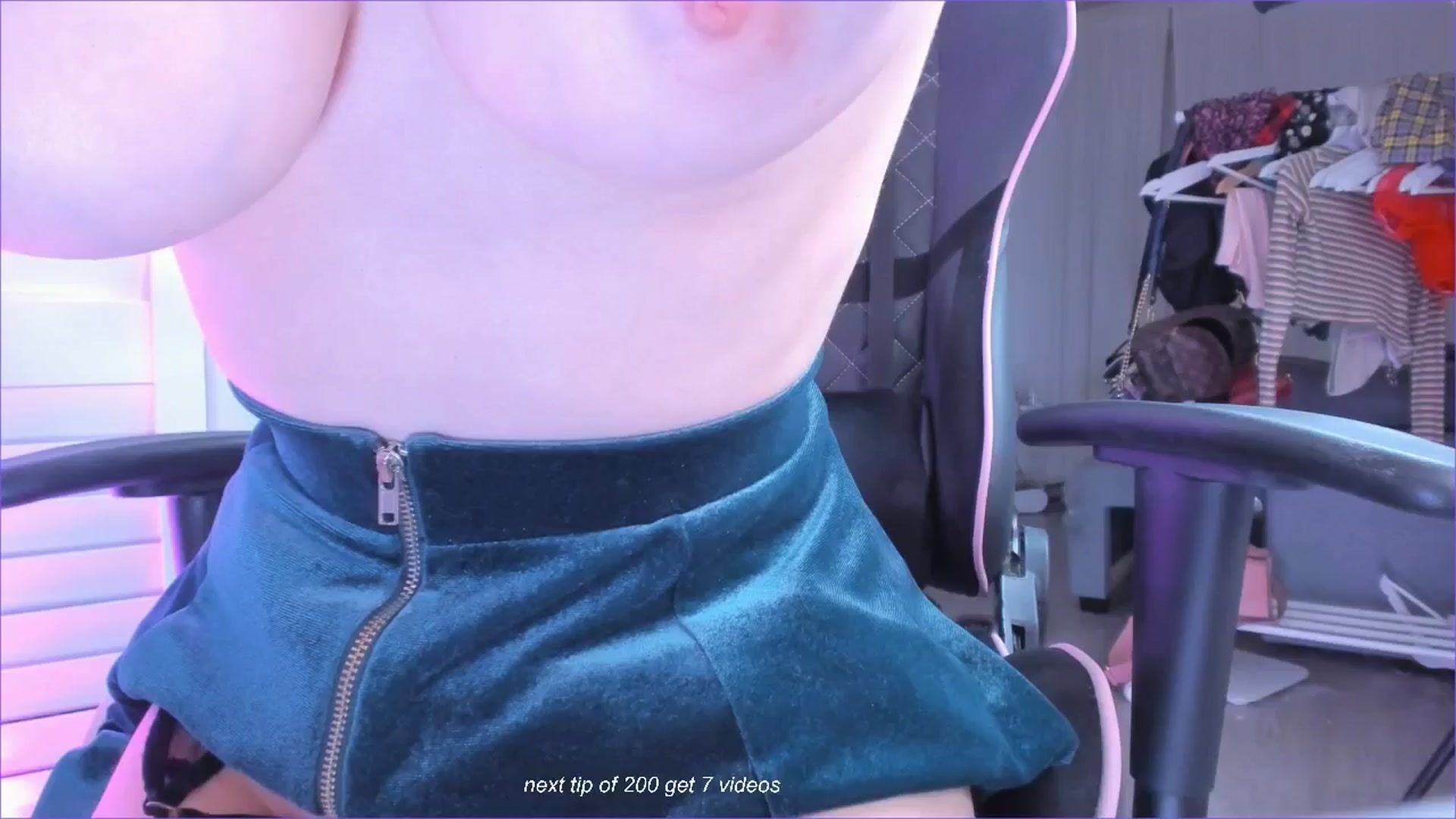 Gallery image thumbnail from fun_for_cash's myfreecams stream on, 07/20/2024, 22:11 image 13 of 20