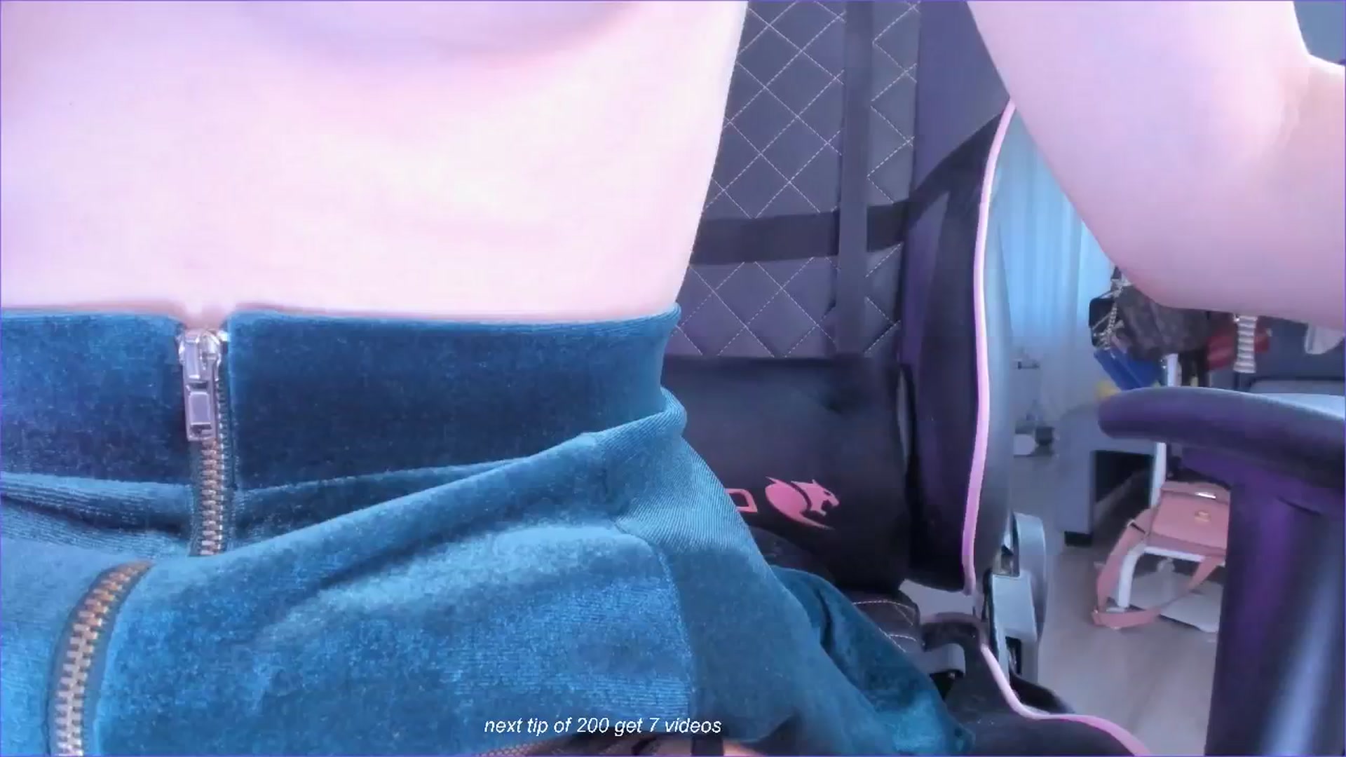 Gallery image thumbnail from fun_for_cash's myfreecams stream on, 07/25/2024, 16:42 image 12 of 20