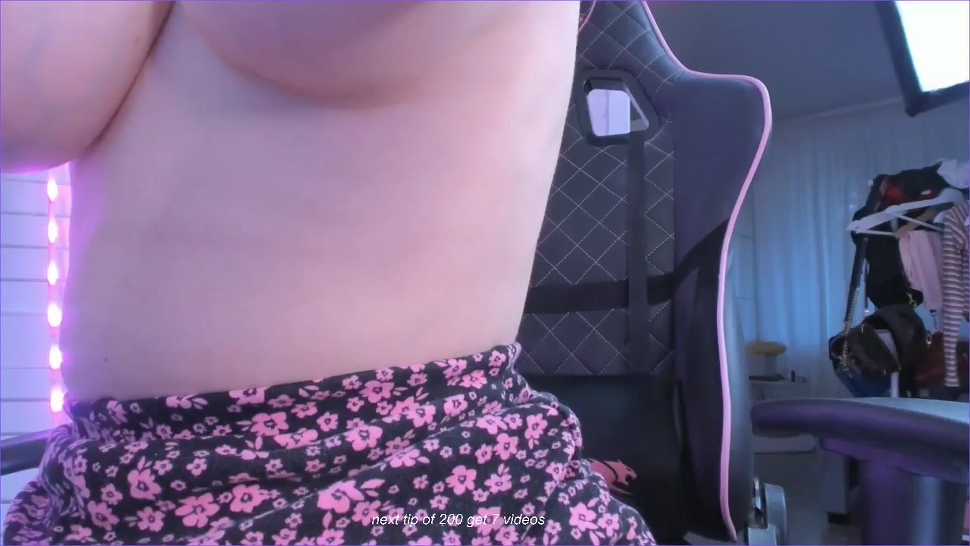 Gallery image thumbnail from fun_for_cash's myfreecams stream on, 08/15/2024, 16:29 image 10 of 20