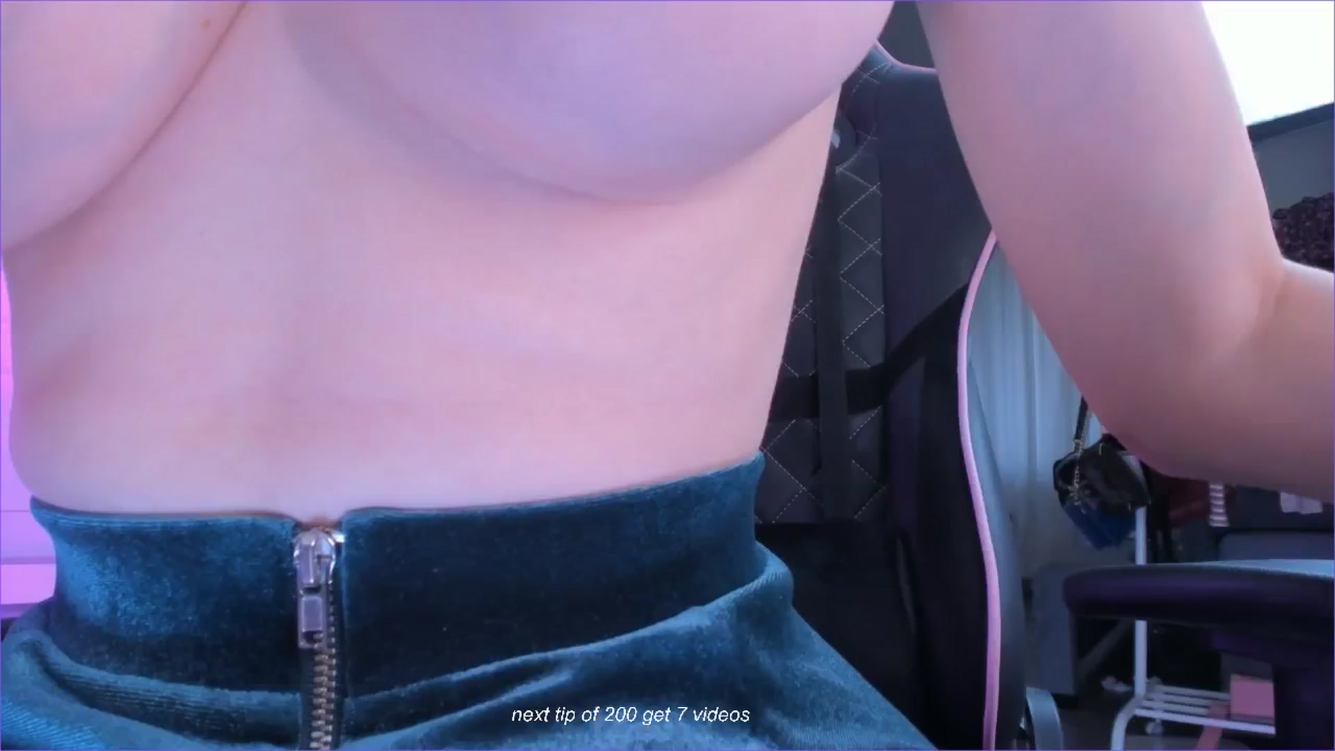 Gallery image thumbnail from fun_for_cash's myfreecams stream on, 08/16/2024, 17:06 image 3 of 20
