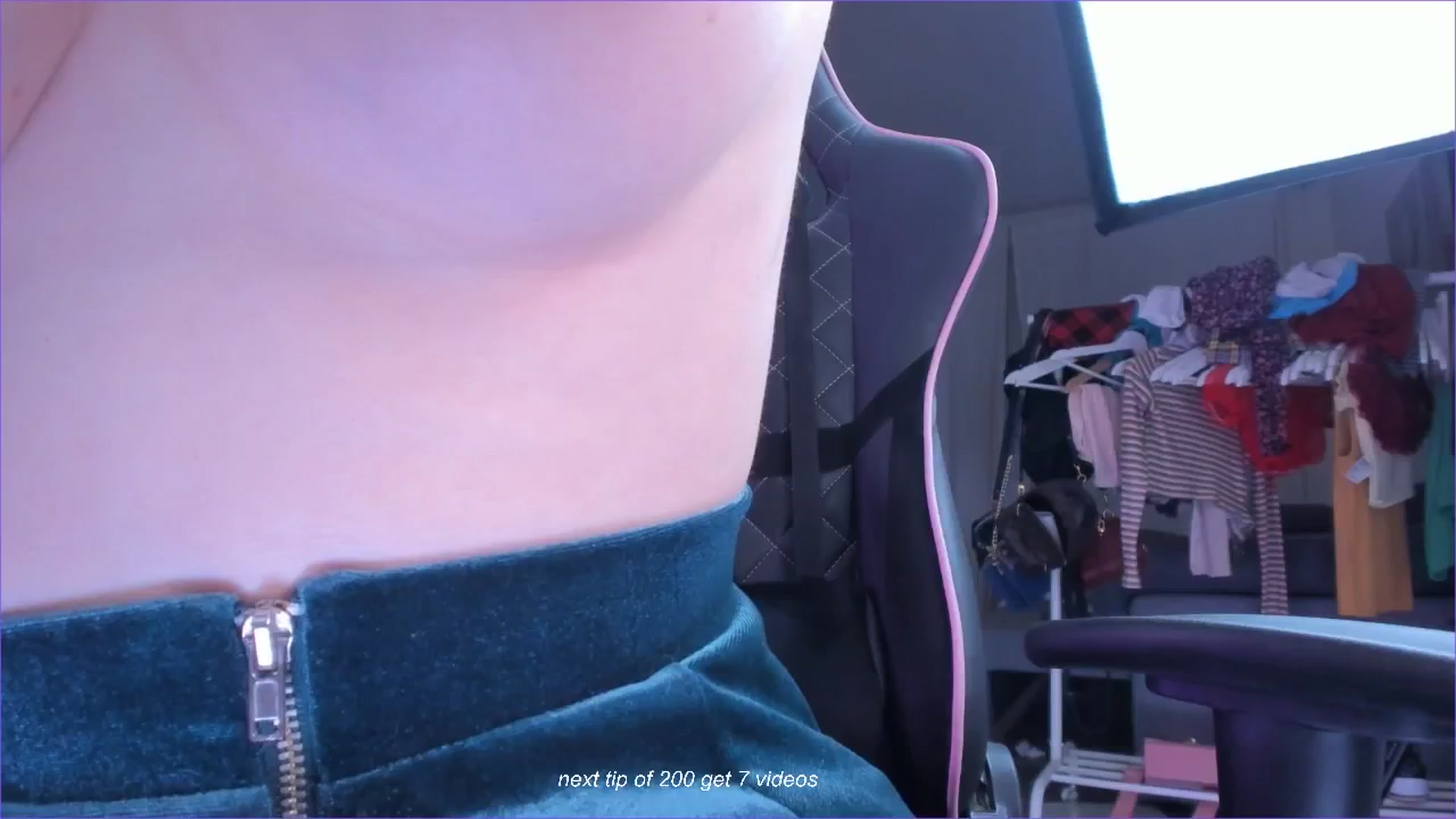 Gallery image thumbnail from fun_for_cash's myfreecams stream on, 08/16/2024, 19:11 image 5 of 20