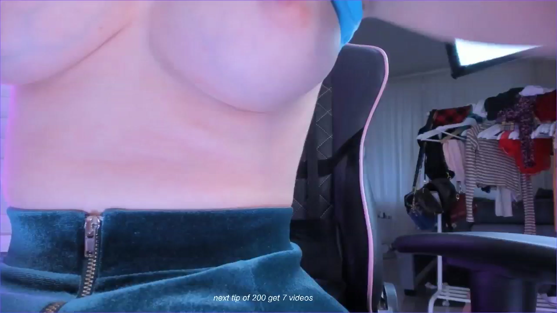Gallery image thumbnail from fun_for_cash's myfreecams stream on, 08/17/2024, 16:25 image 2 of 20
