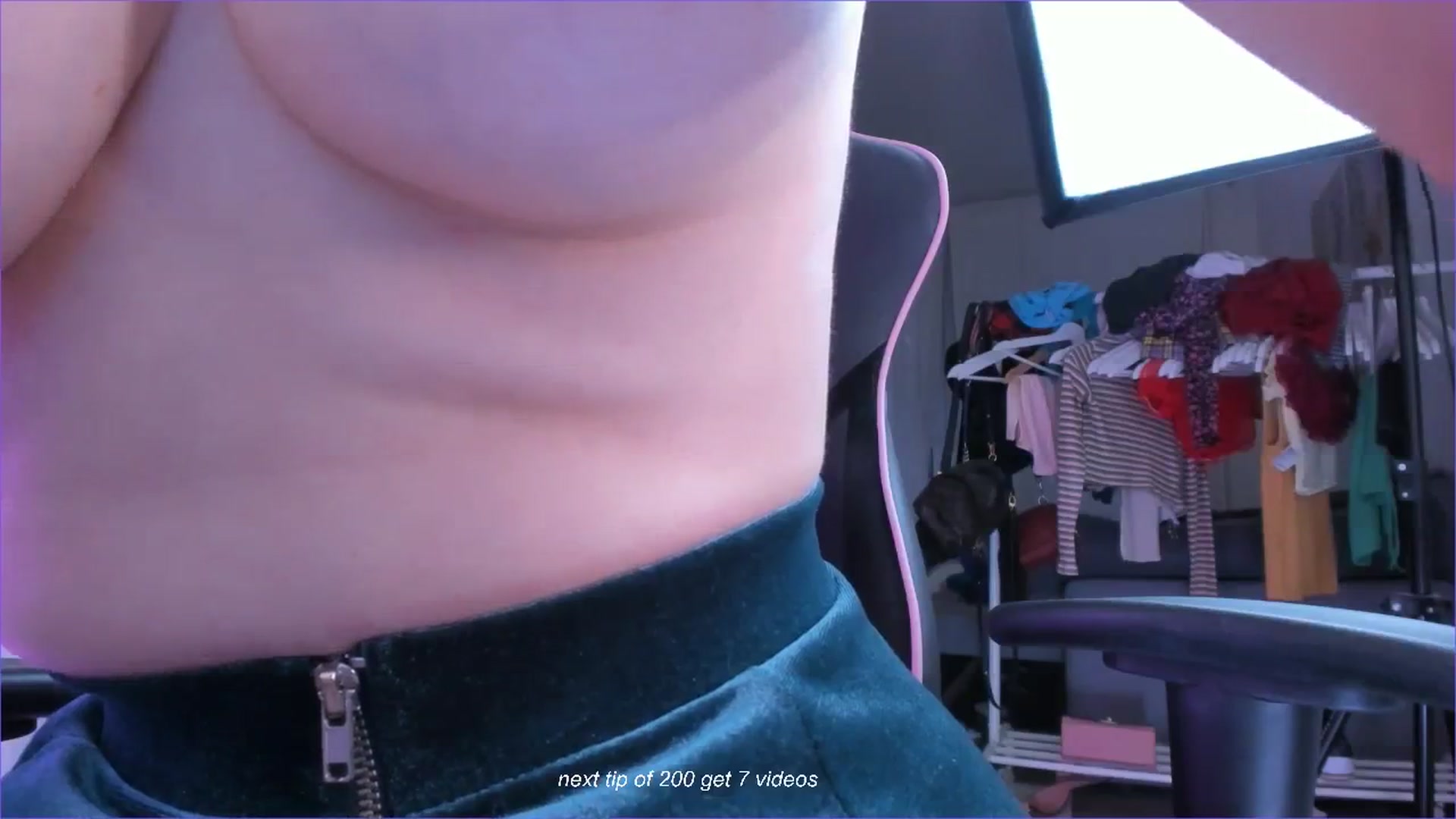 Gallery image thumbnail from fun_for_cash's myfreecams stream on, 09/03/2024, 17:11 image 8 of 20