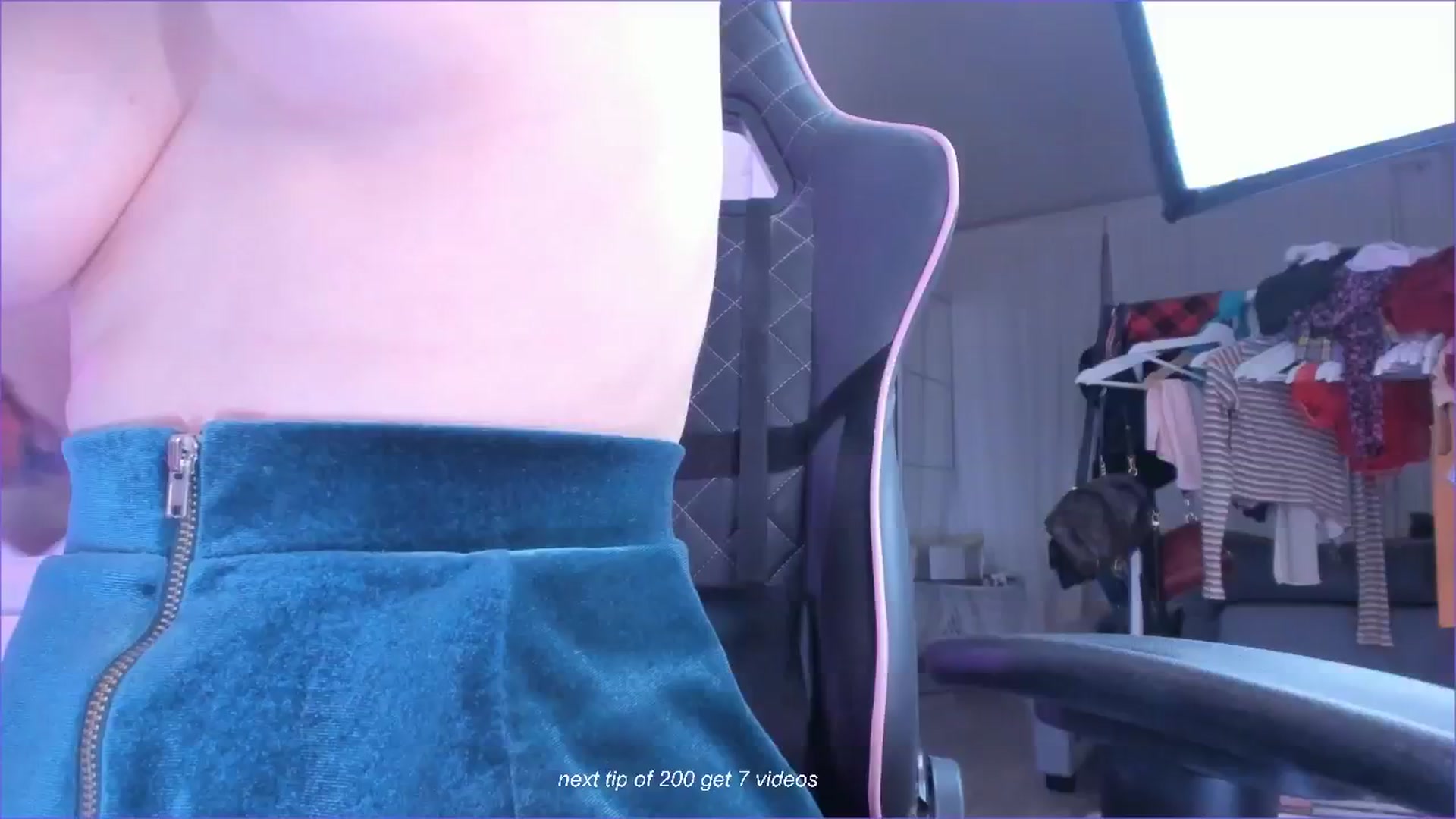 Gallery image thumbnail from fun_for_cash's myfreecams stream on, 09/09/2024, 17:59 image 15 of 20